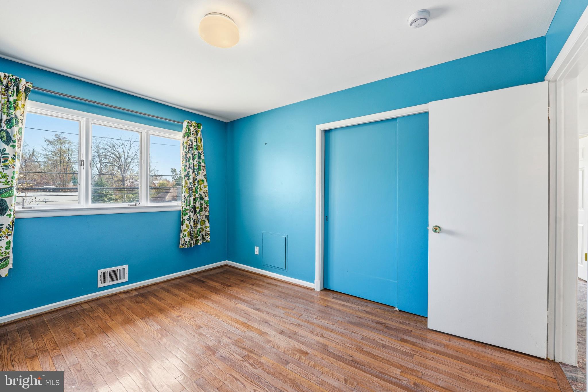 WOODSIDE PARK - Residential