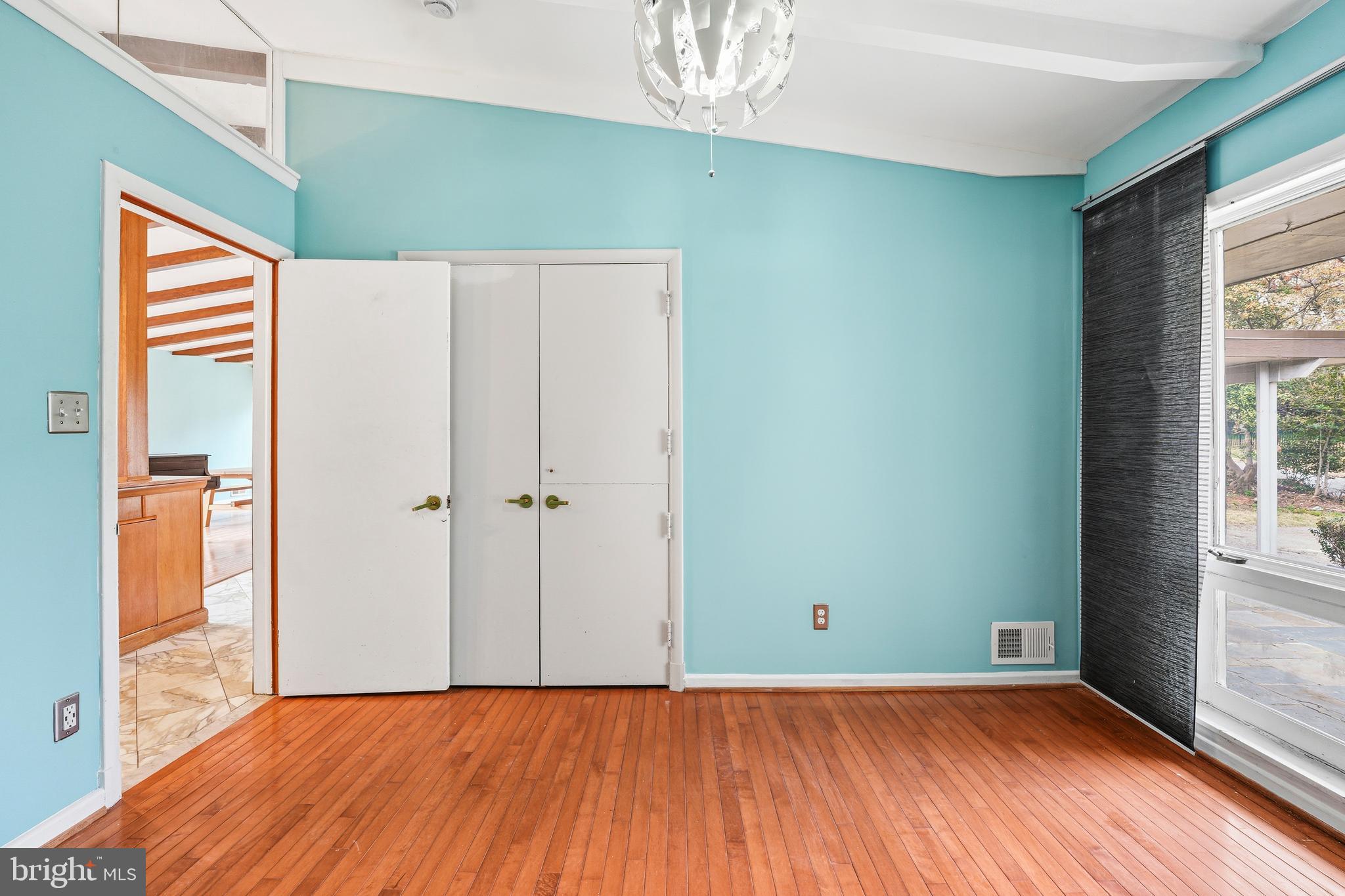 WOODSIDE PARK - Residential