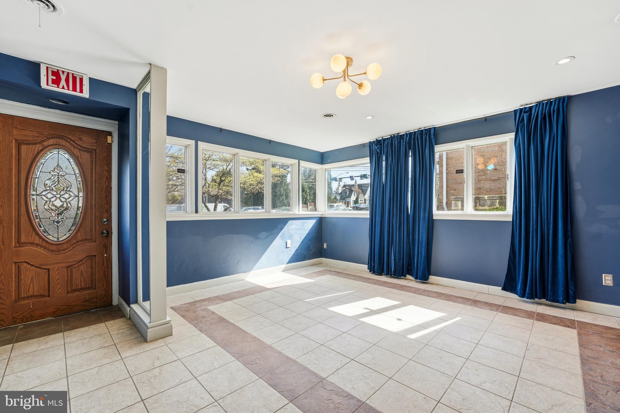 WOODSIDE PARK - Residential