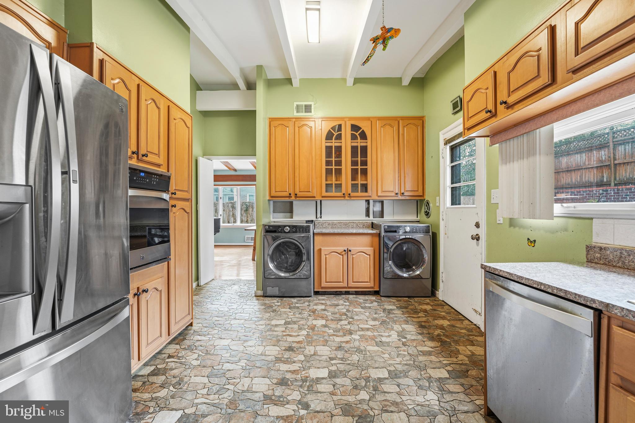 WOODSIDE PARK - Residential