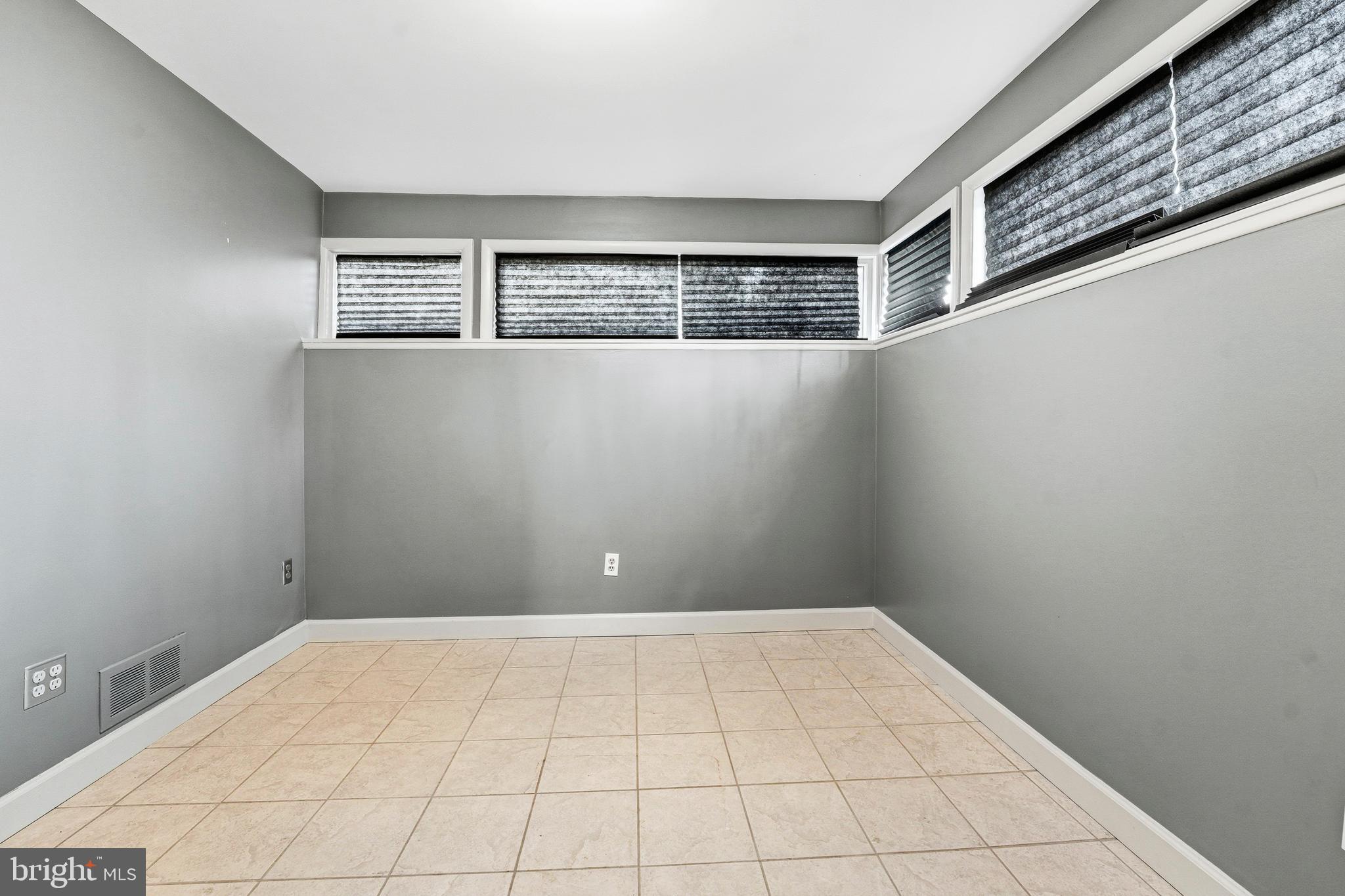 WOODSIDE PARK - Residential
