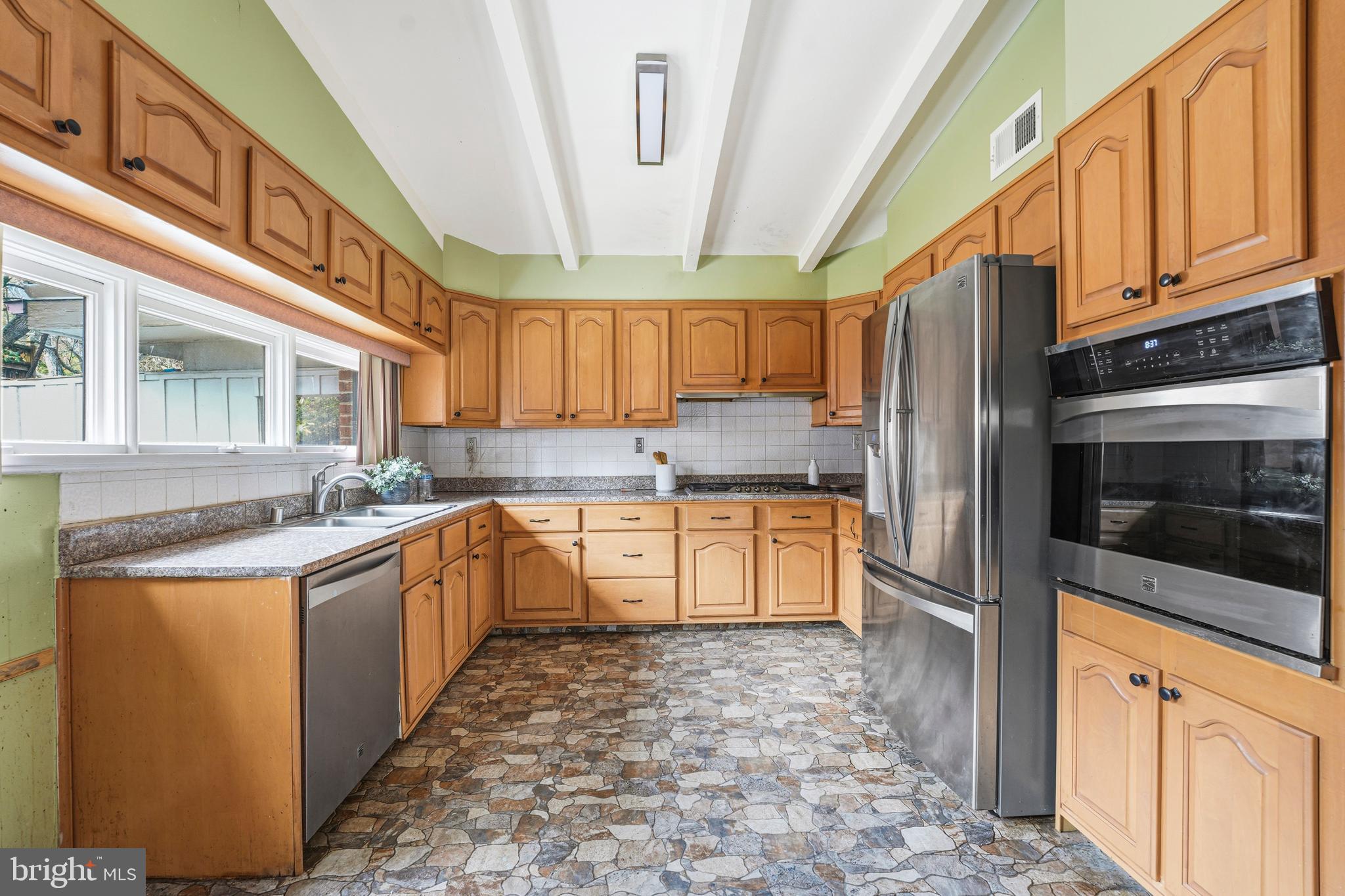 WOODSIDE PARK - Residential