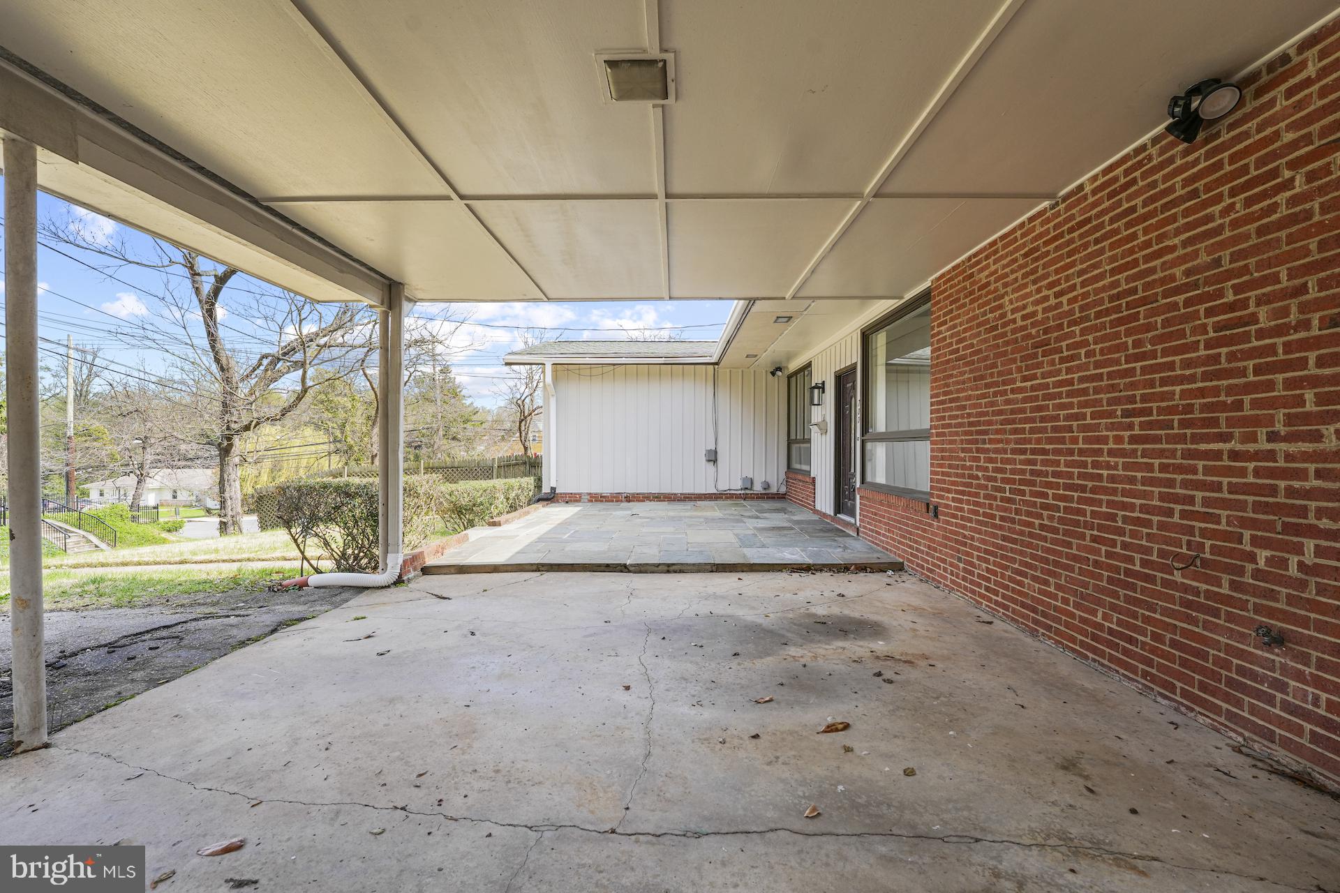 WOODSIDE PARK - Residential