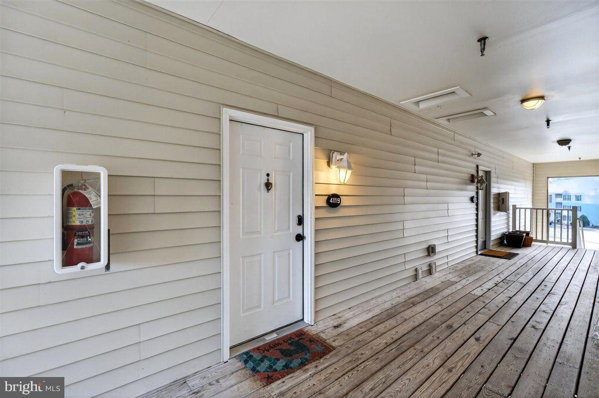 4100 SAND PIPER DRIVE 4119