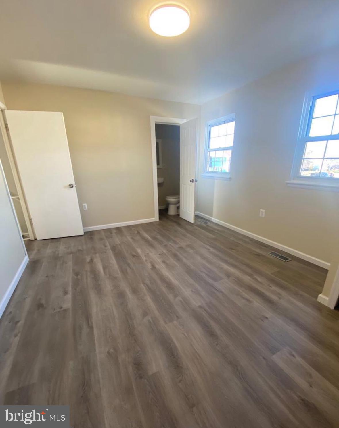 KINGS COURT - Residential Lease