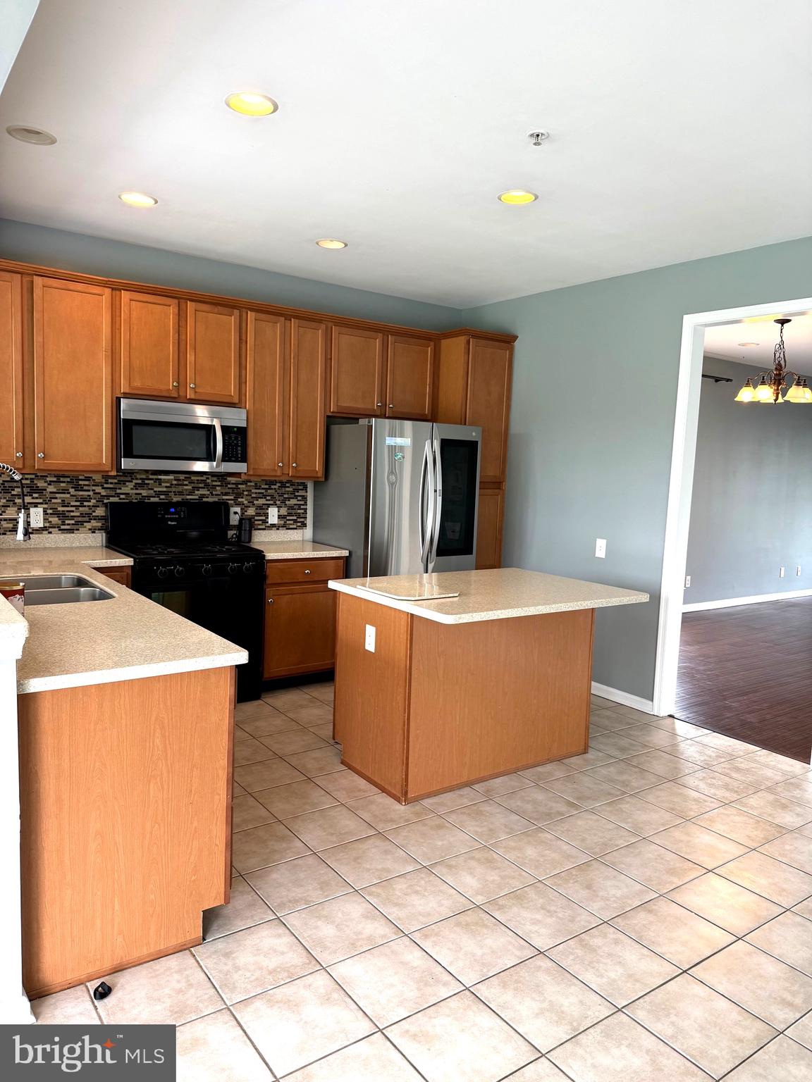 608 EMPIRE DRIVE