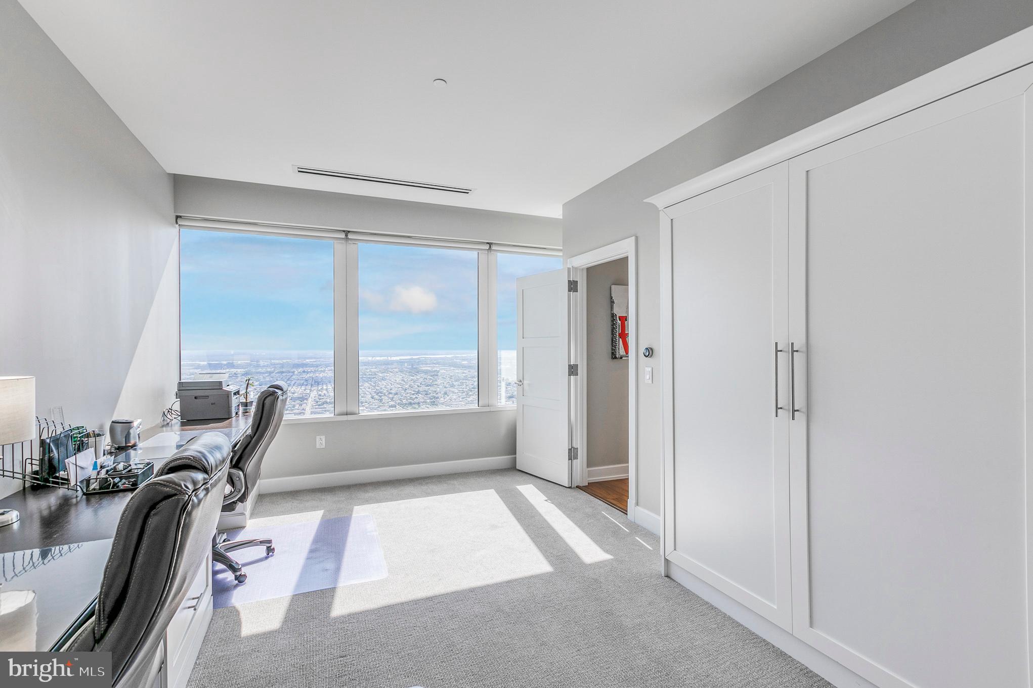 CENTER CITY - Residential