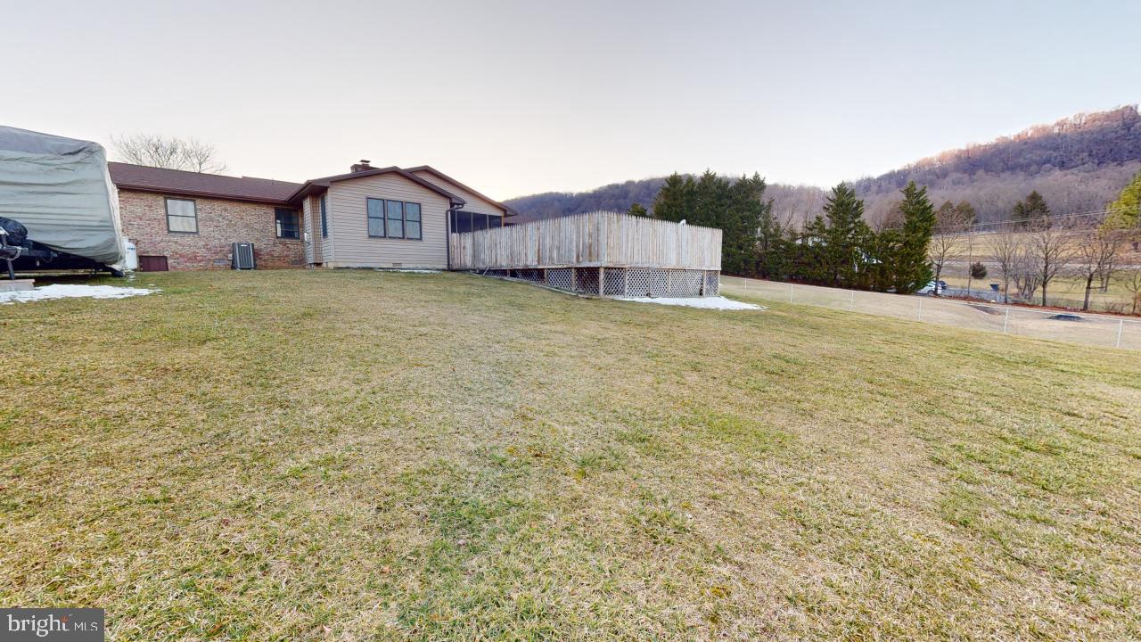 HUNT CLUB - Residential