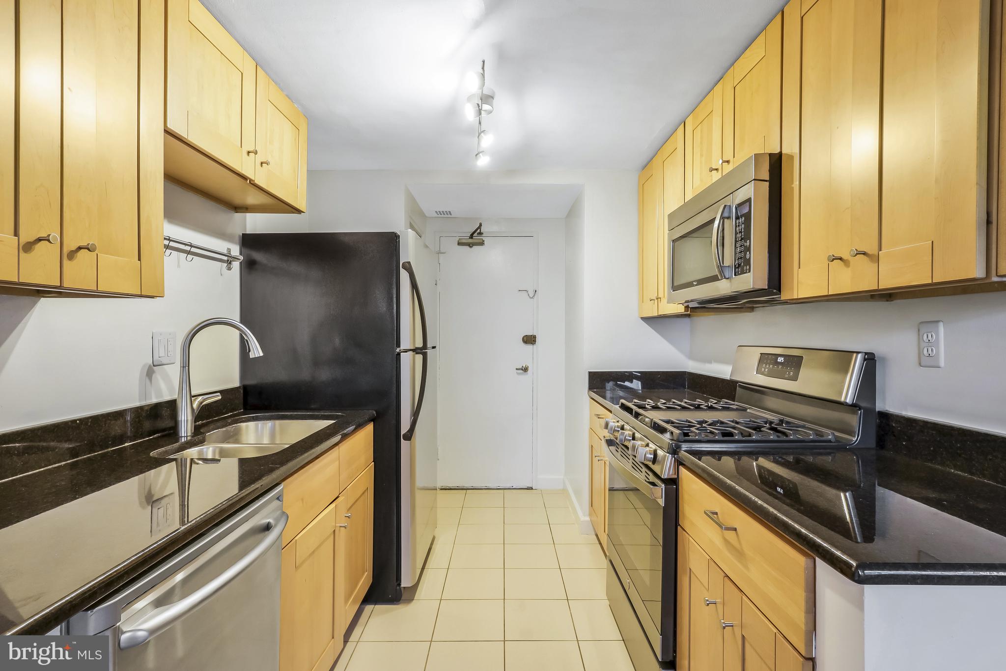 1830 COLUMBIA PIKE G-3