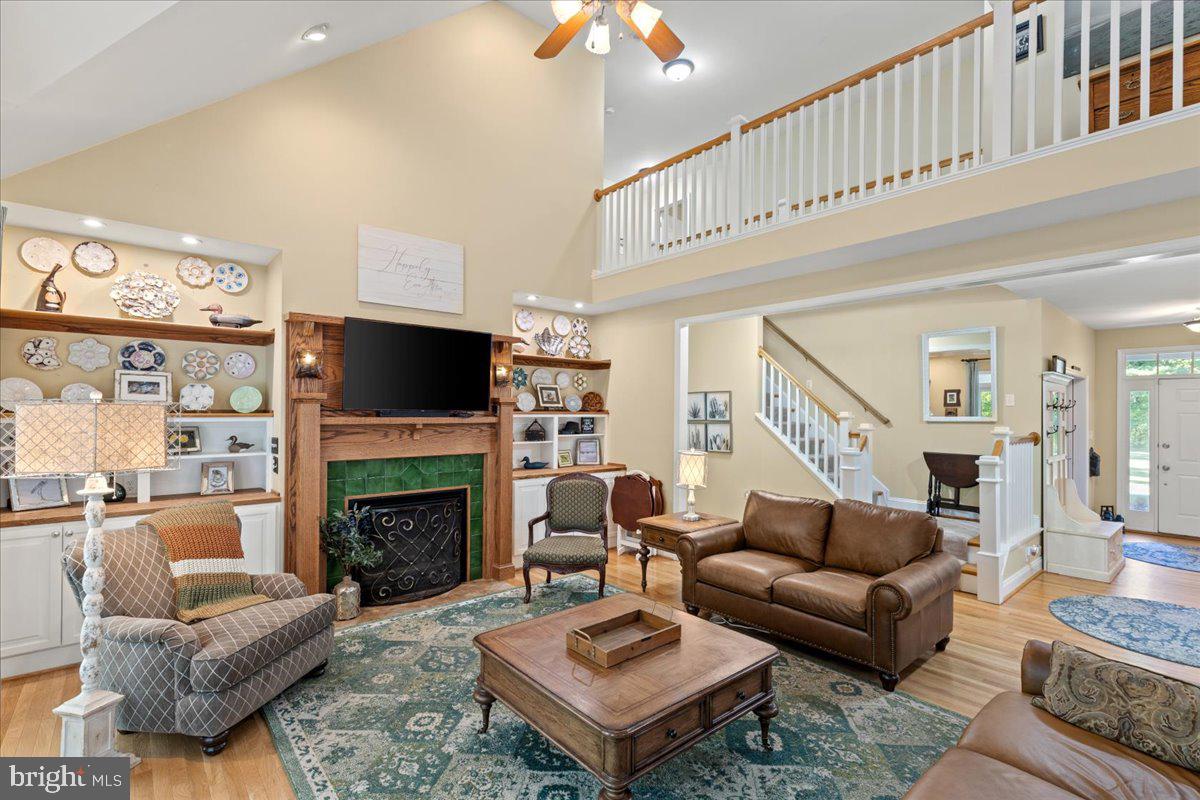 2250 HUNTINGFIELDS DRIVE