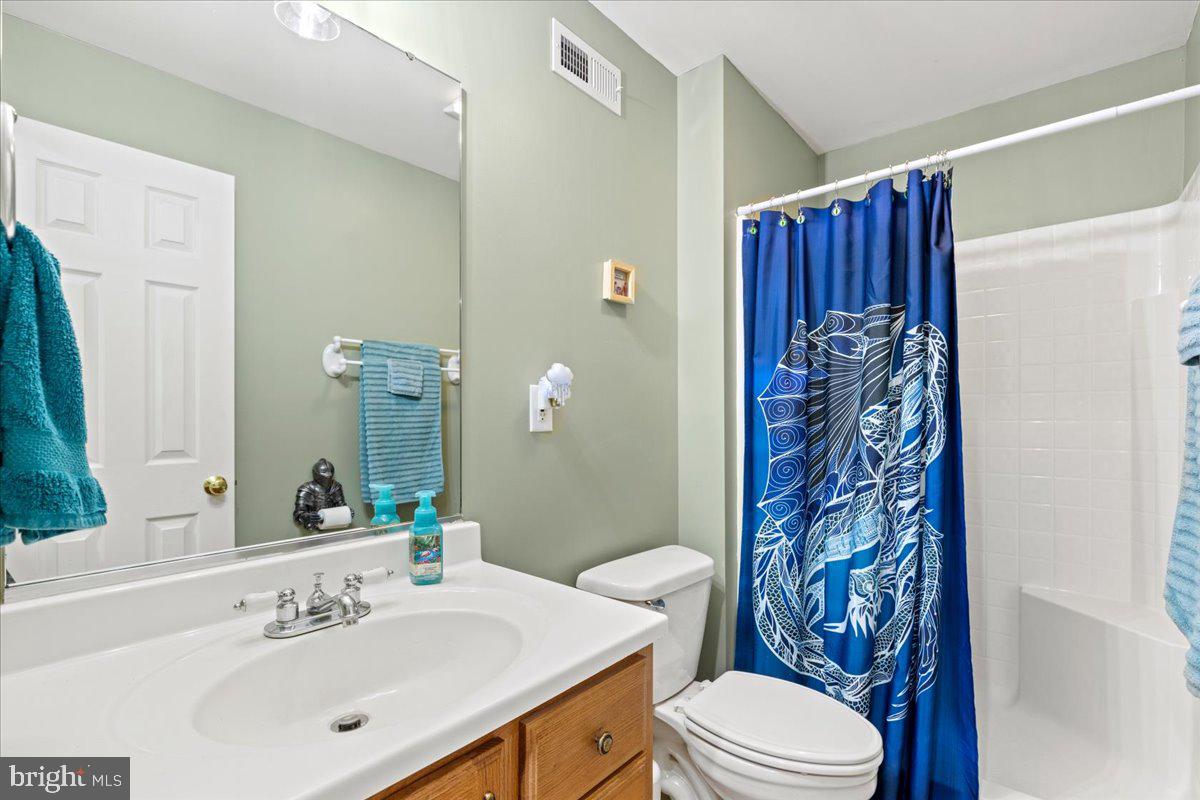 HUNTINGFIELDS MANOR - Residential