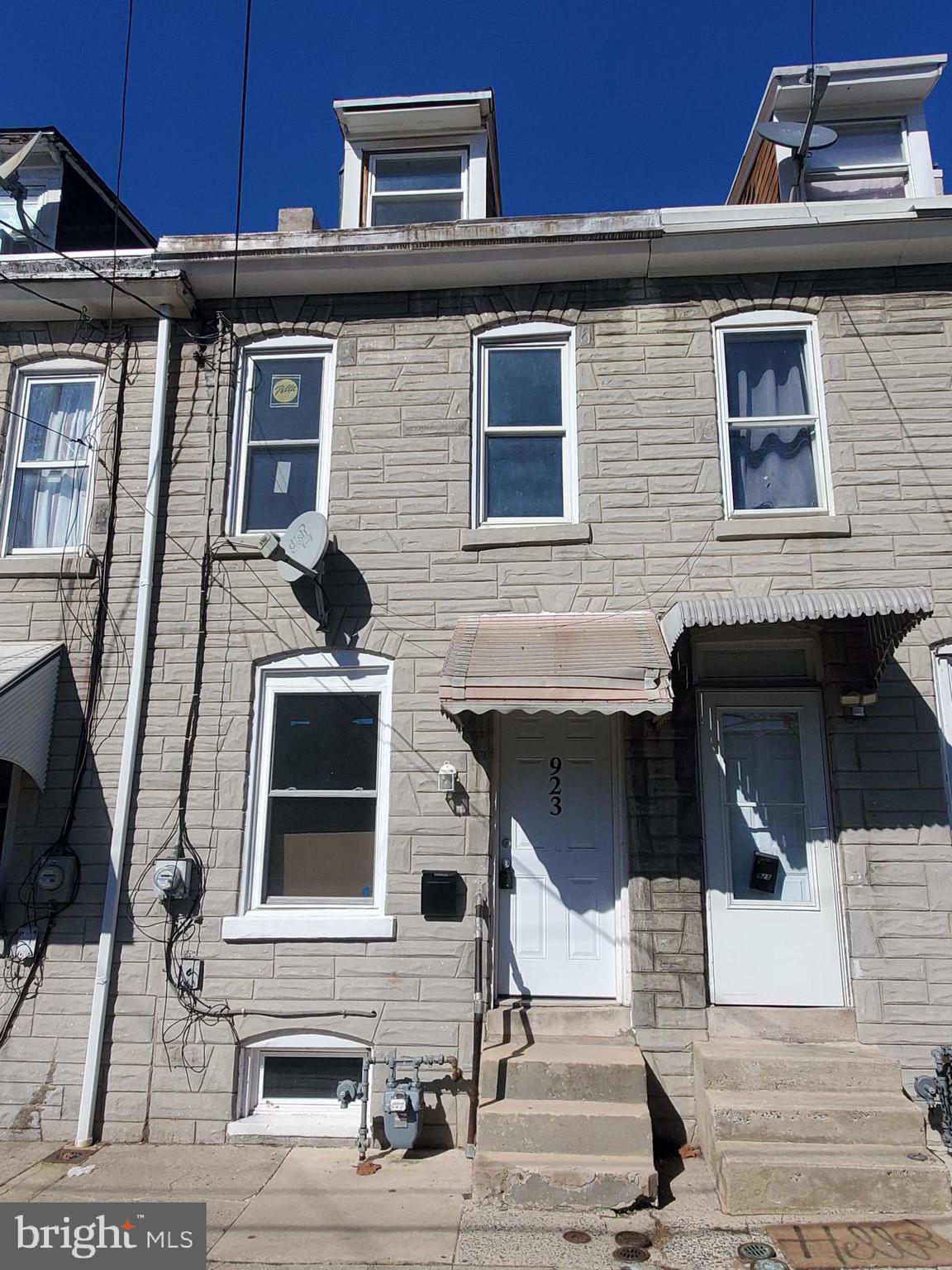 Cozy 3 bedroom home on a quiet street. Recently remodeled with new bathroom and kitchen. Close to schools and grocery store.