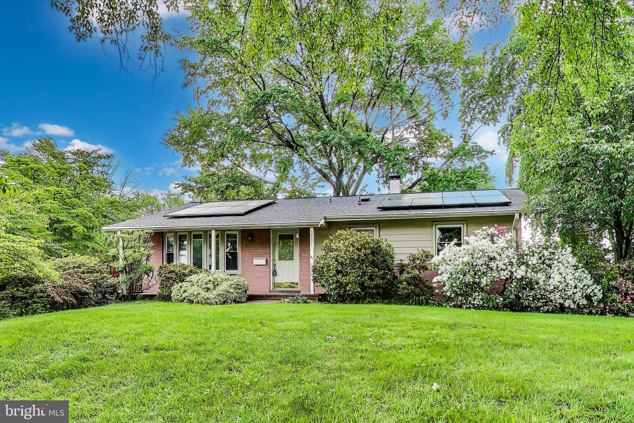 4951 ROSLYN ROAD