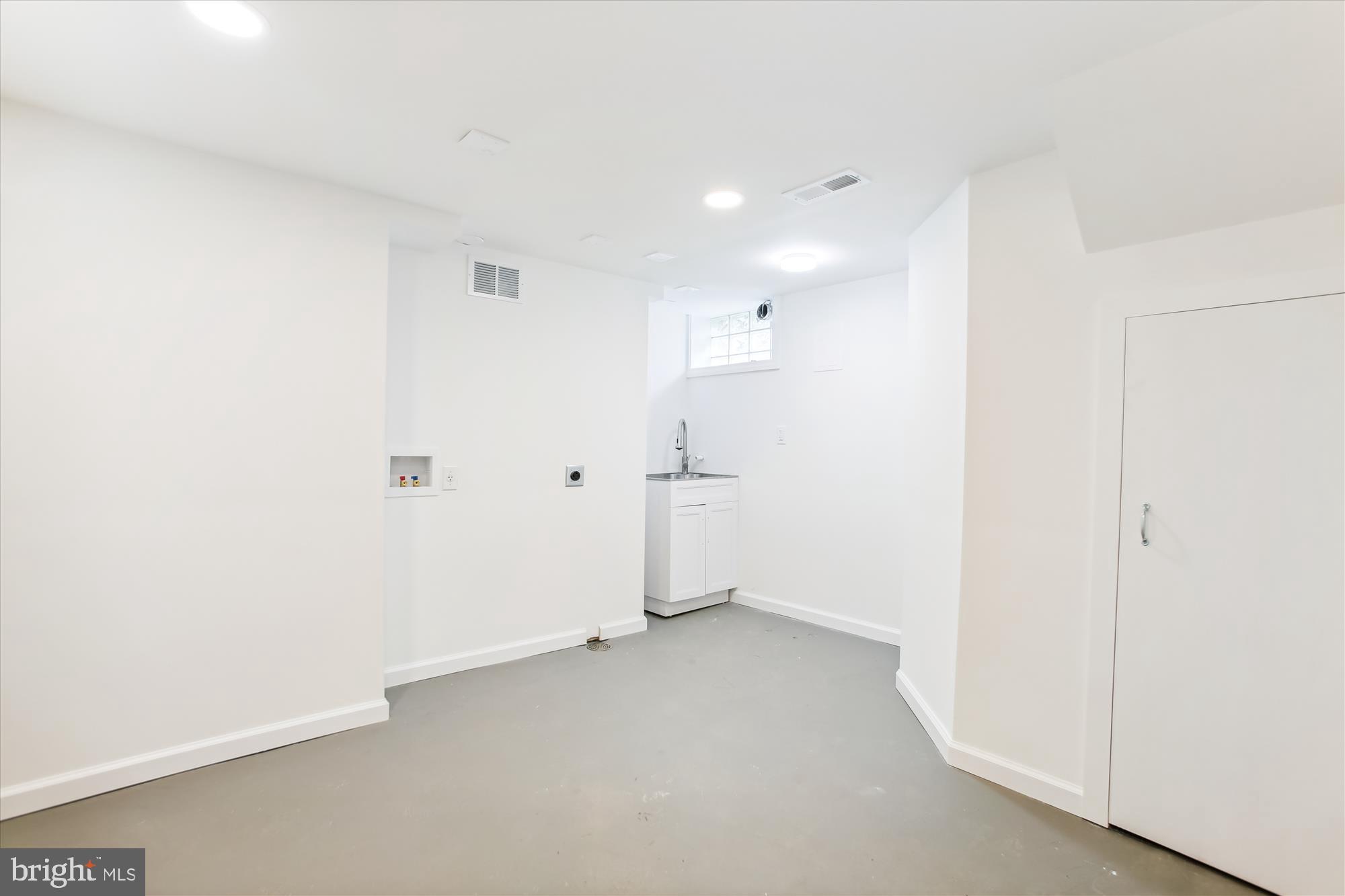 ELLISON HEIGHTS - Residential