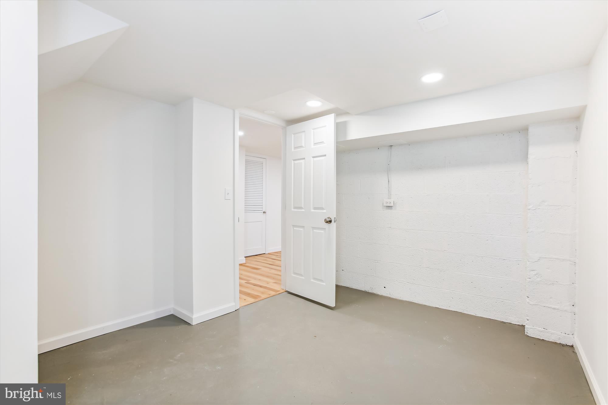 ELLISON HEIGHTS - Residential