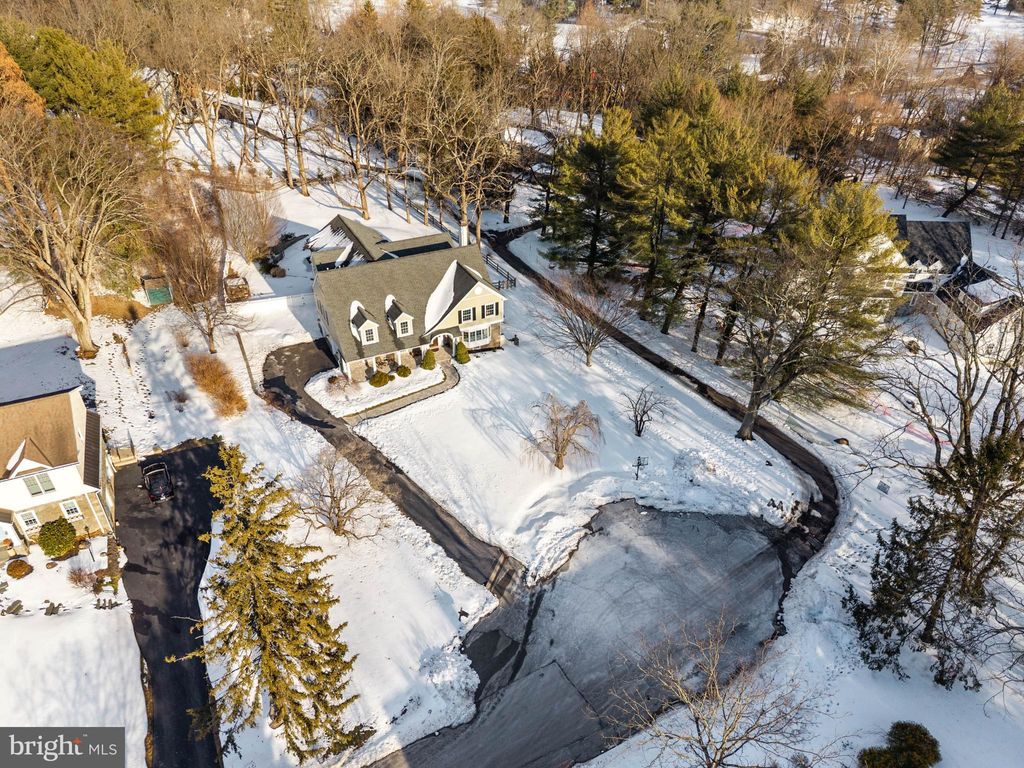 Photo of 541 Atterbury Rd, VILLANOVA, PA 19085 (MLS # PADE2107314)