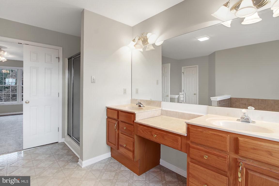 THE HEIGHTS OF BEACON HILL - Residential