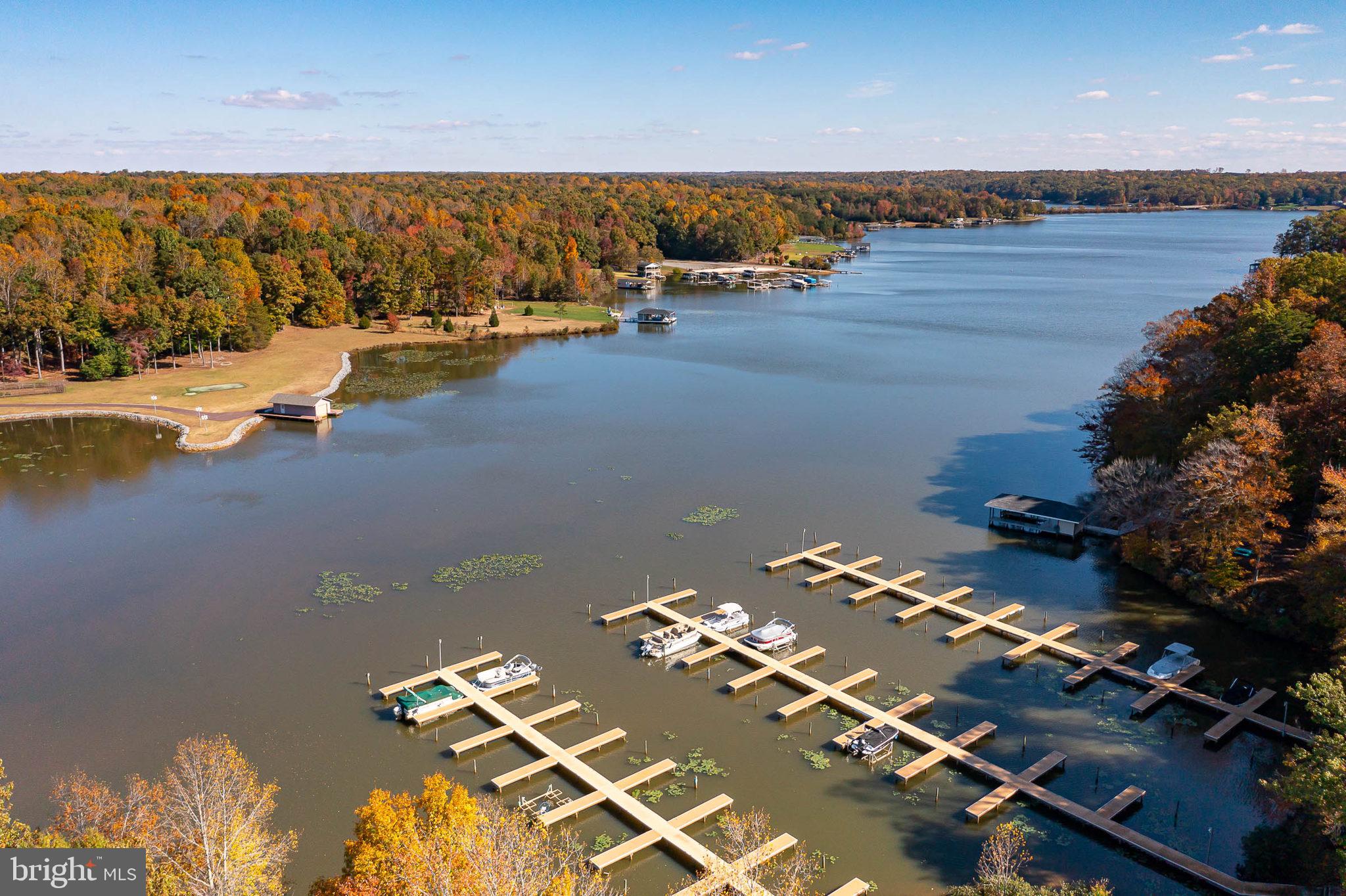 FRESHWATER ESTATES - Residential