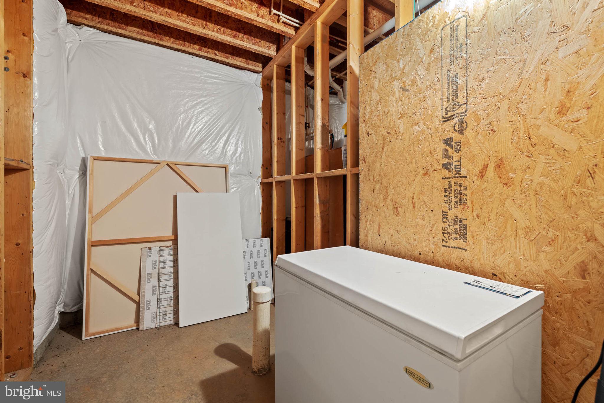 FRESHWATER ESTATES - Residential