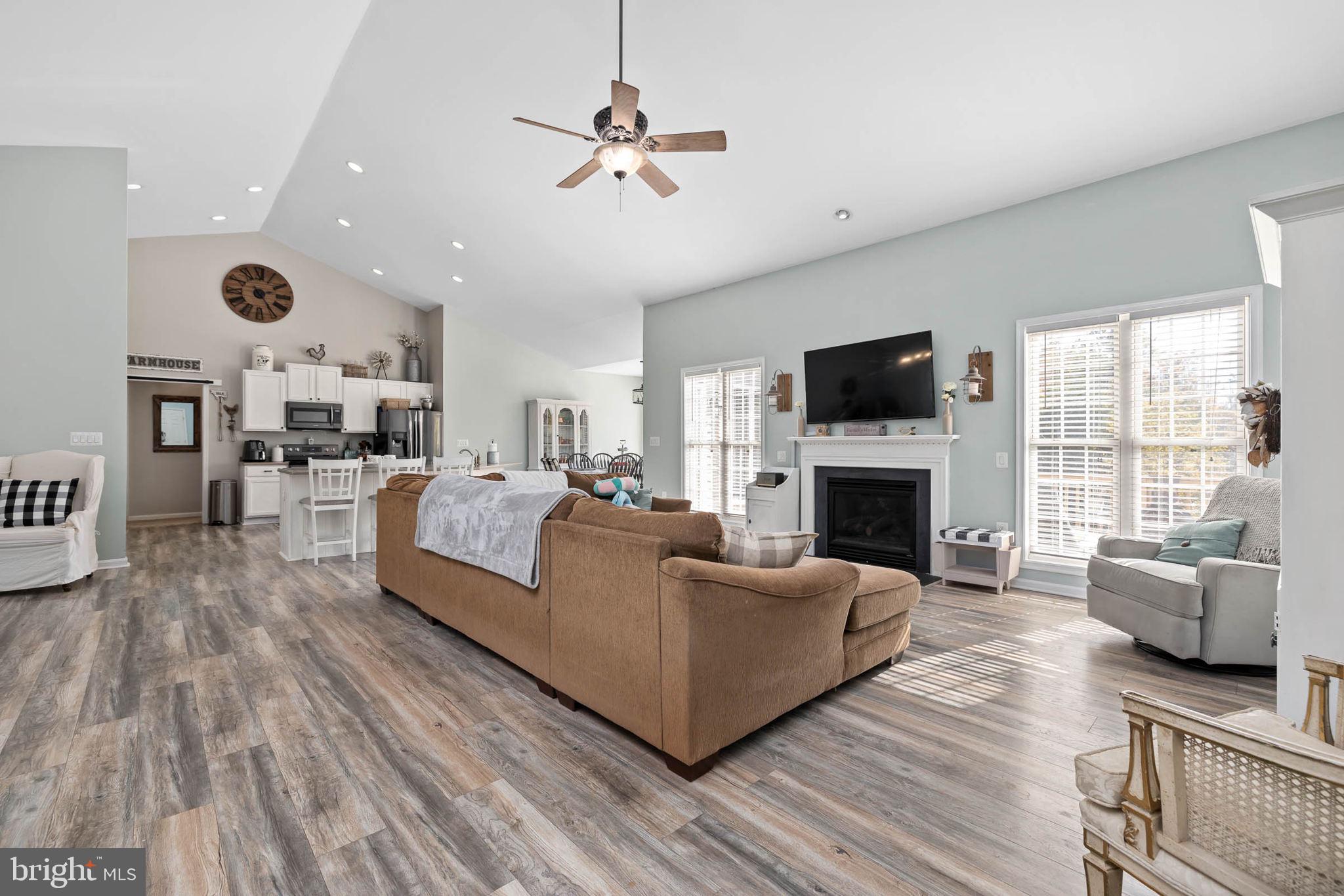 FRESHWATER ESTATES - Residential