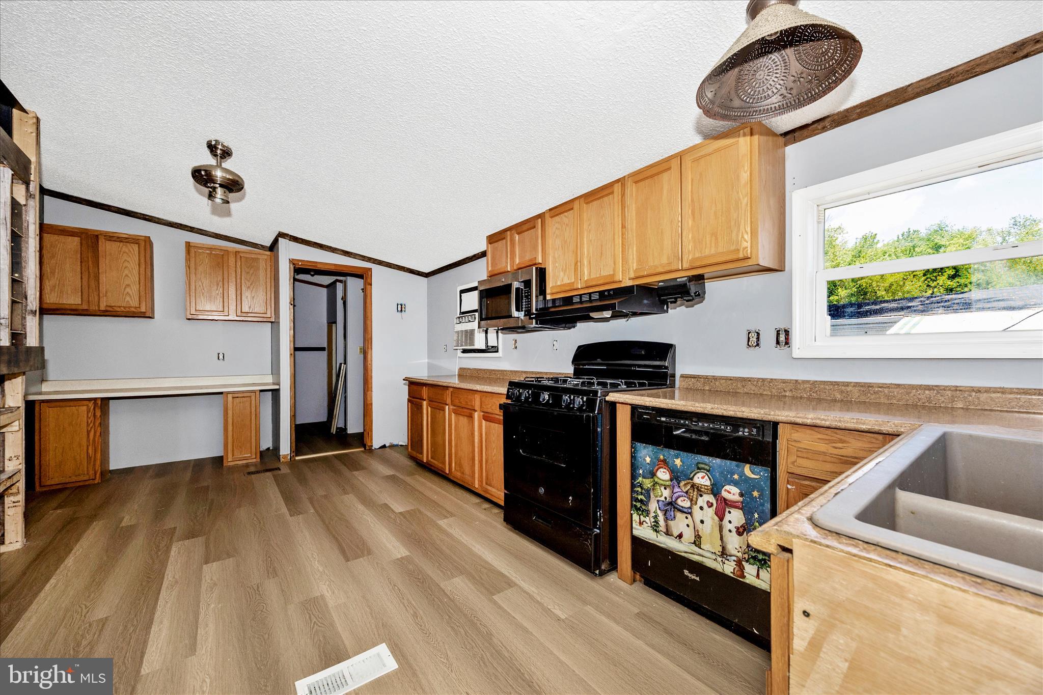 HIGHLAND MANOR - Residential