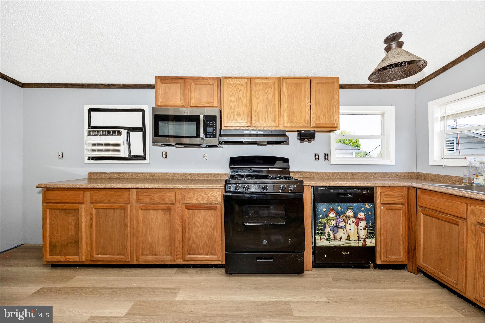 HIGHLAND MANOR - Residential