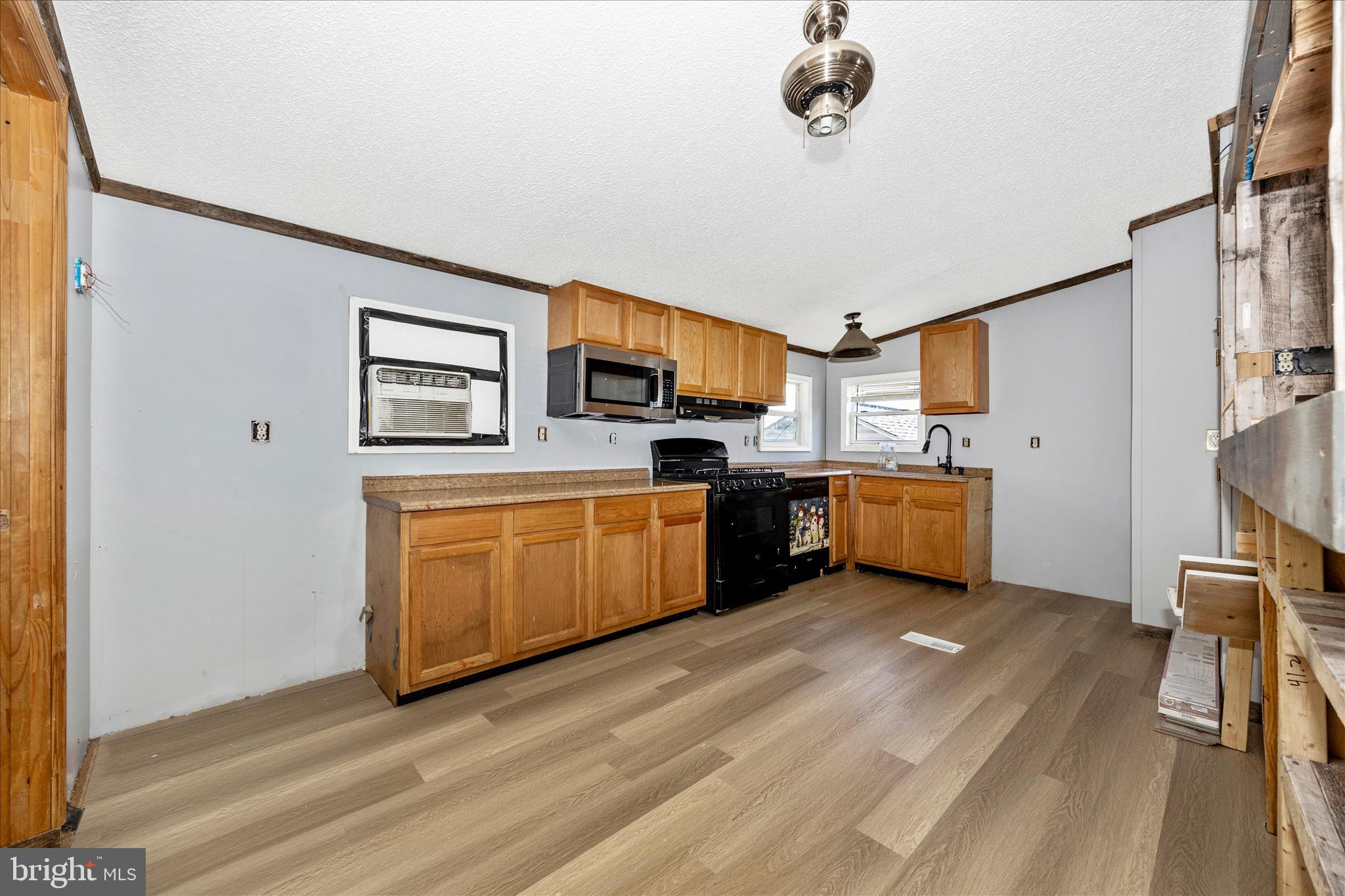 HIGHLAND MANOR - Residential