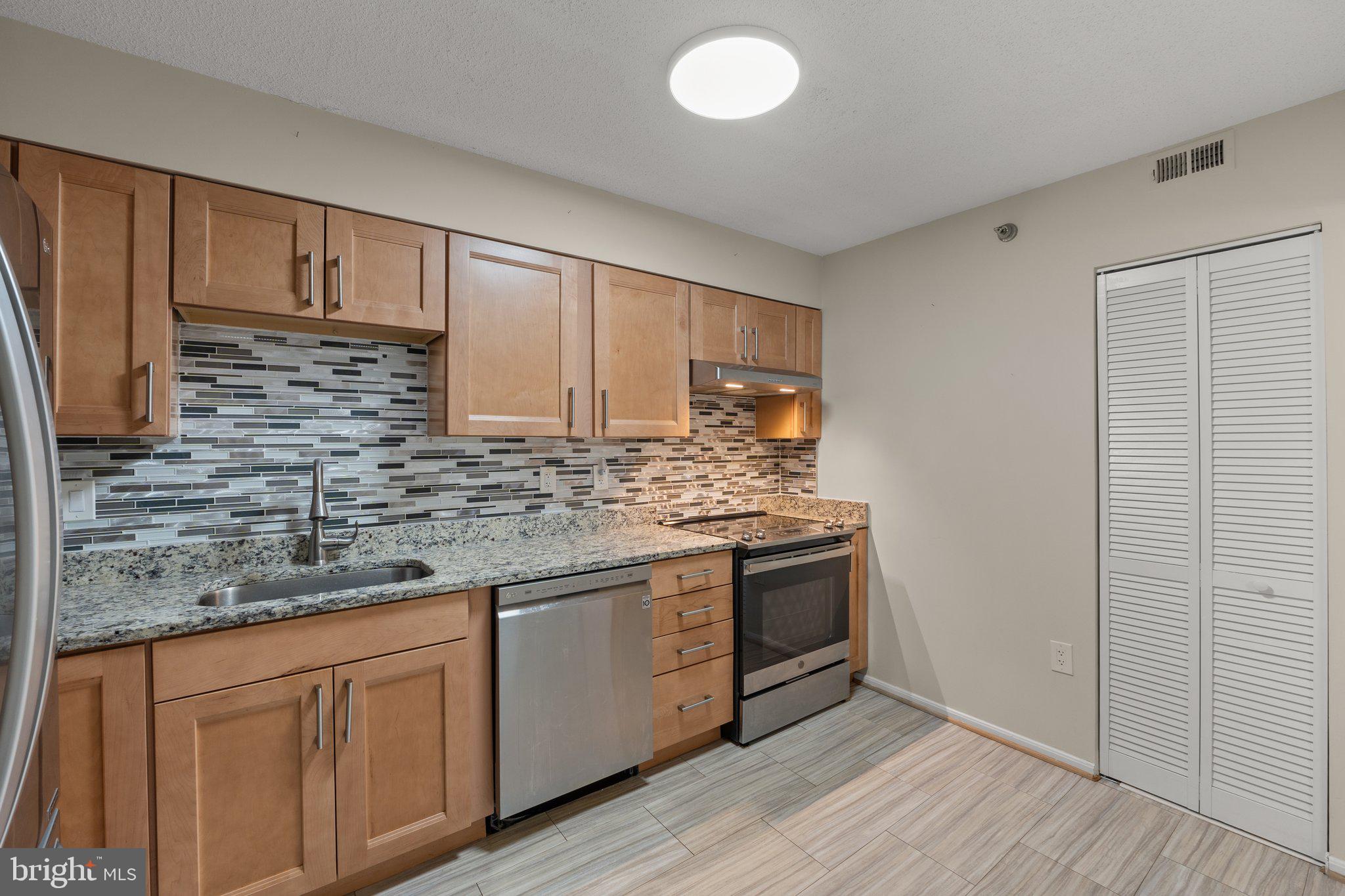 GREENS AT LEISURE WORLD - Residential