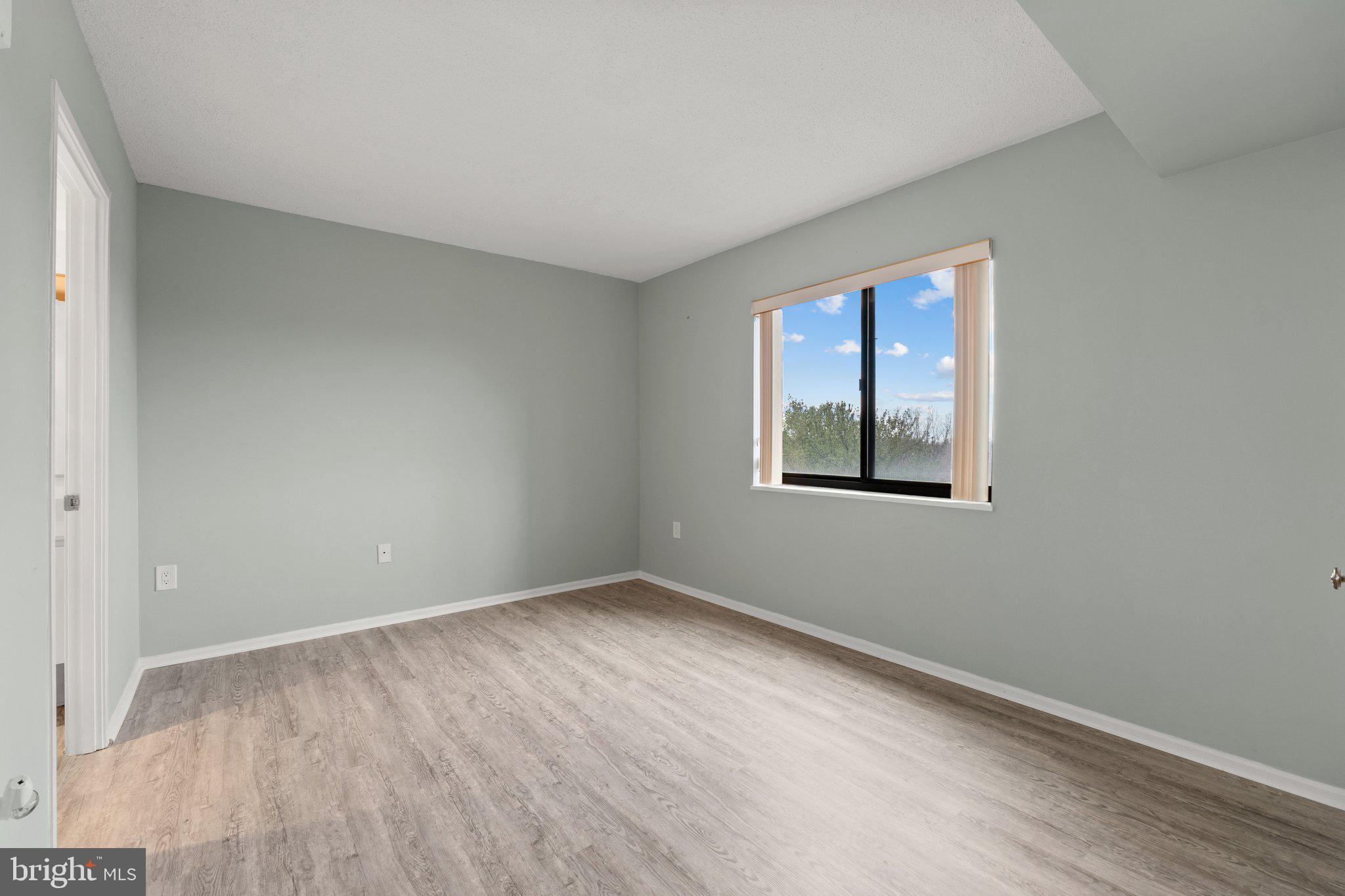 GREENS AT LEISURE WORLD - Residential