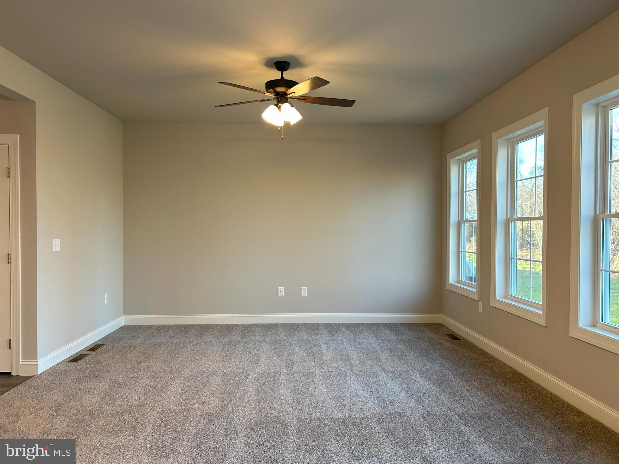 WOODLAND HILLS - Residential