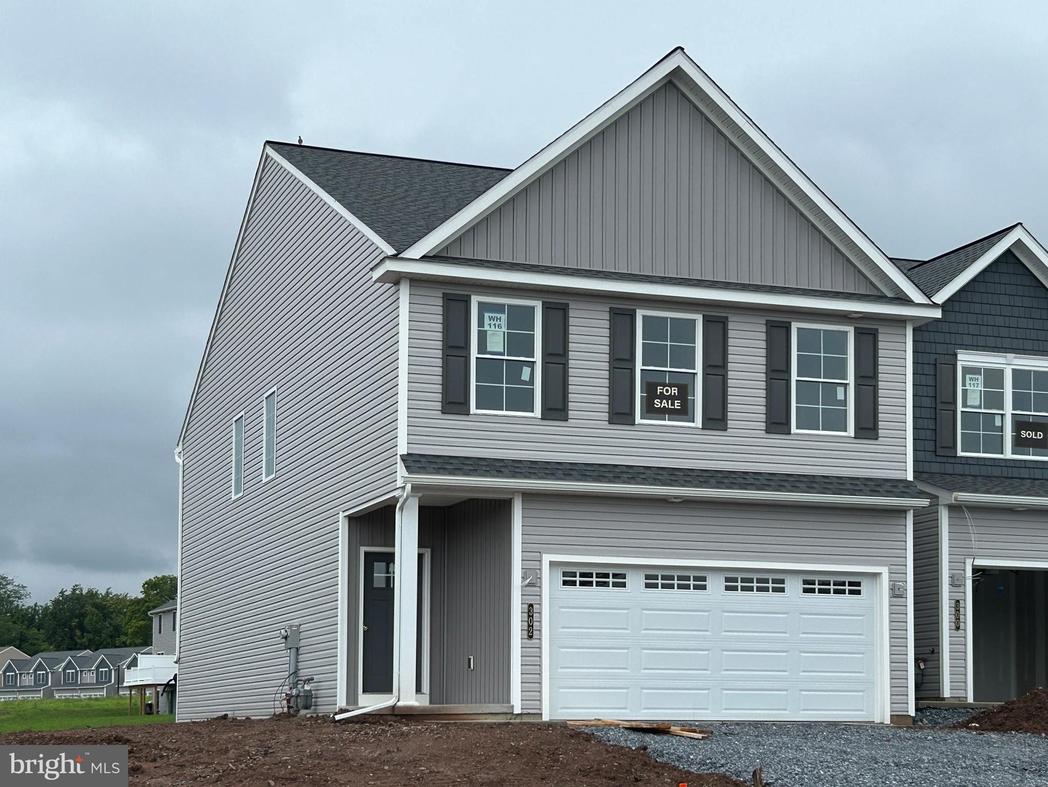 WOODLAND HILLS - Residential