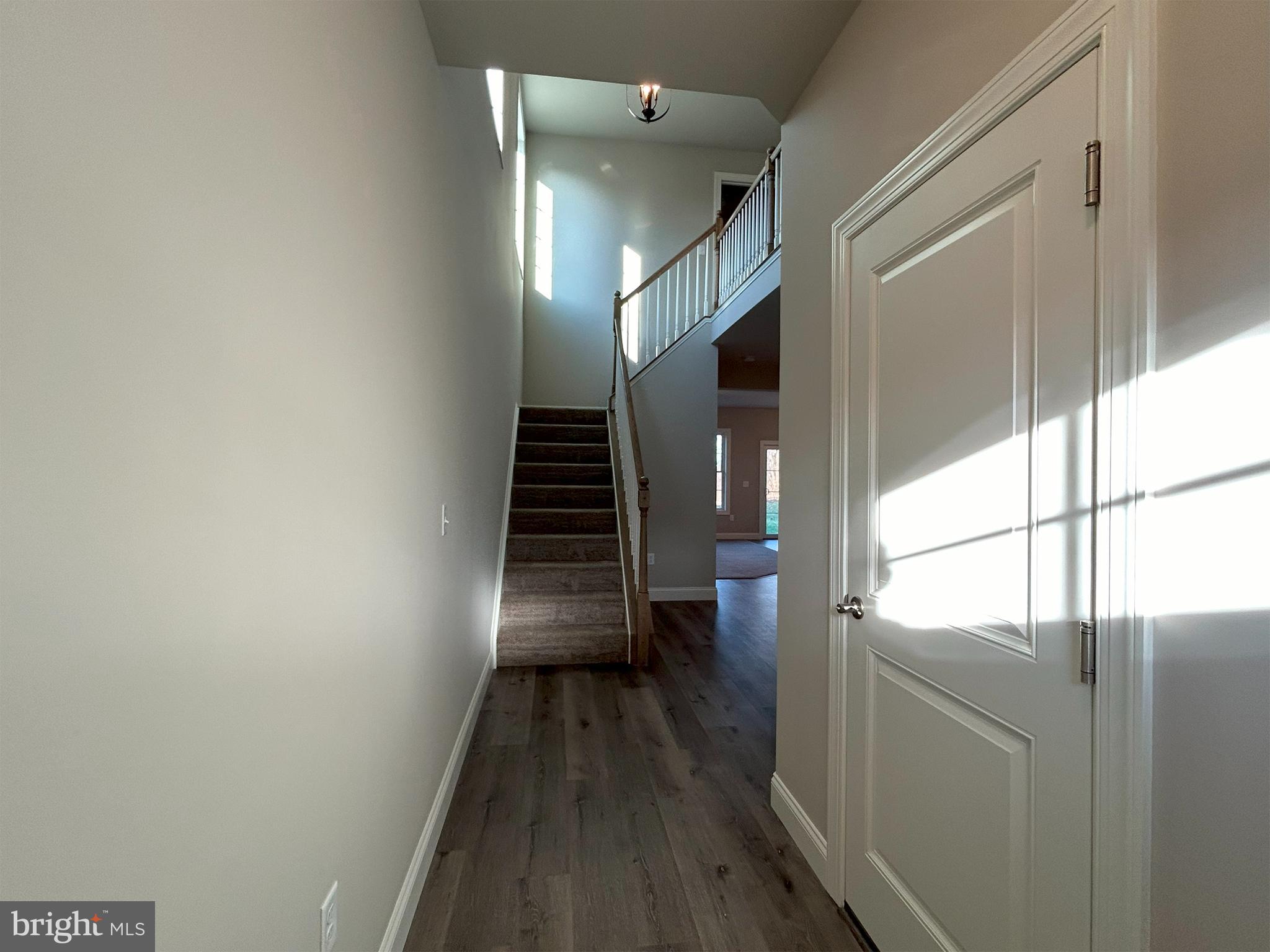 WOODLAND HILLS - Residential