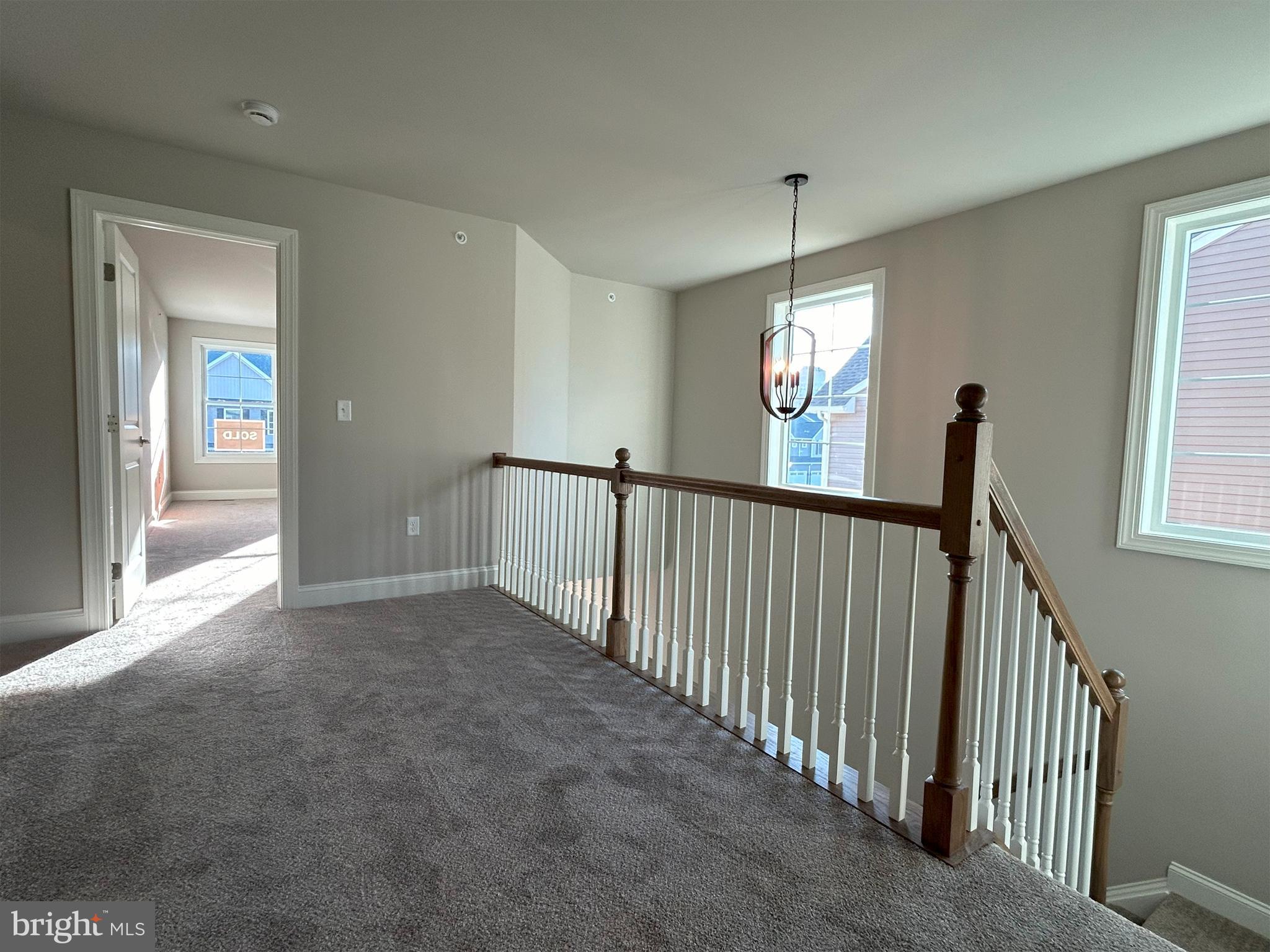 WOODLAND HILLS - Residential