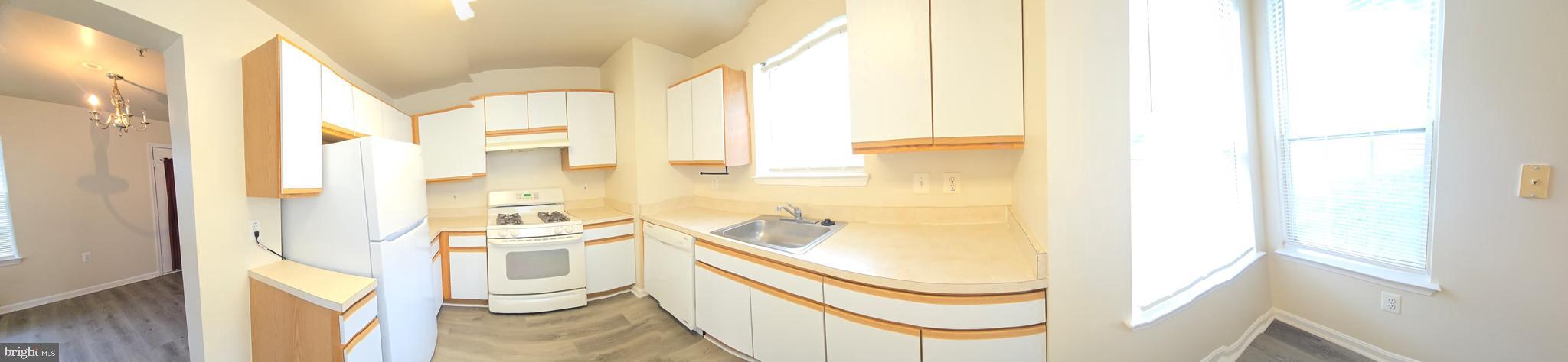 WOODLAND LAKE CONDO - Residential