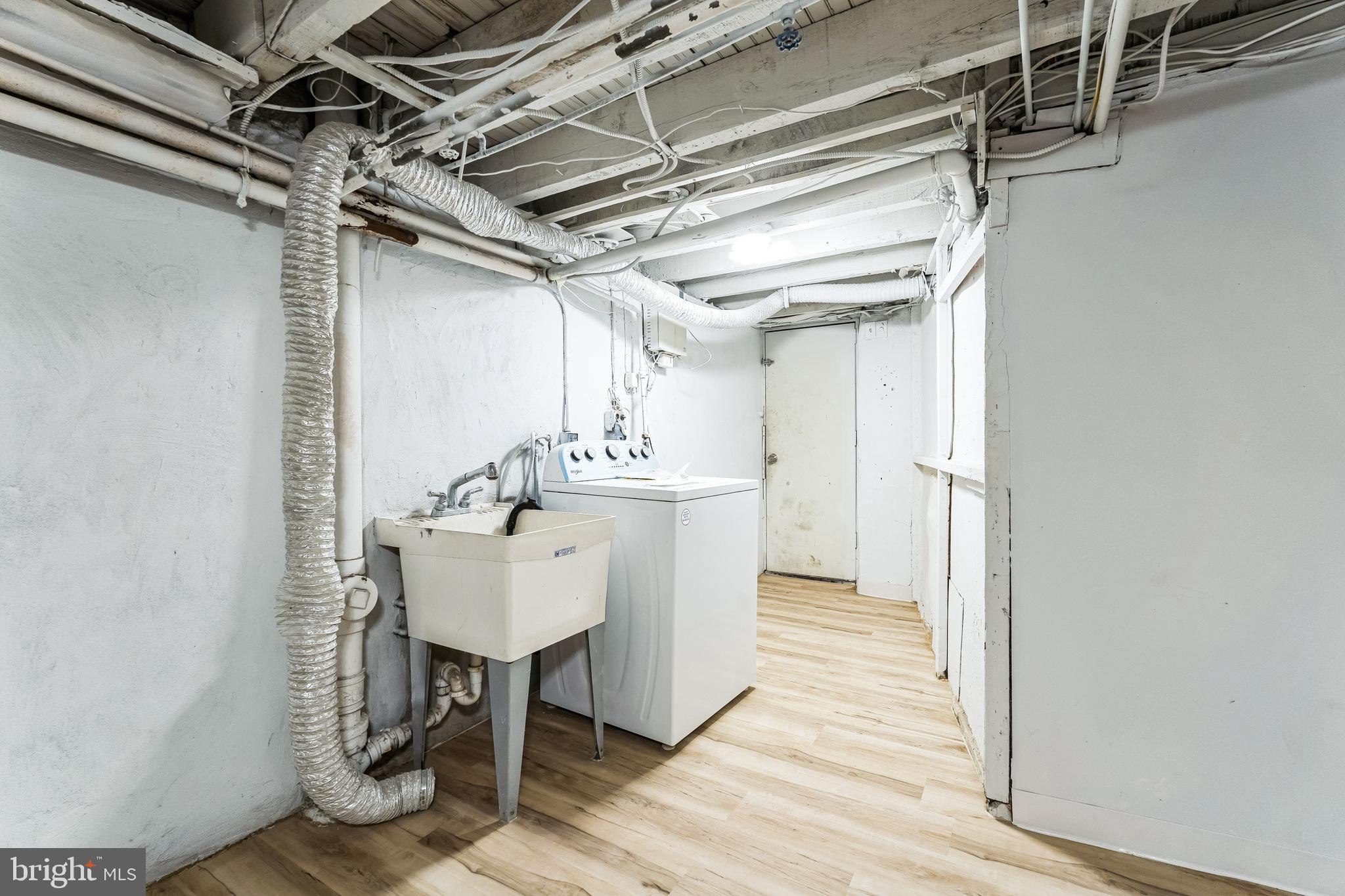 MAYFAIR - Residential Lease