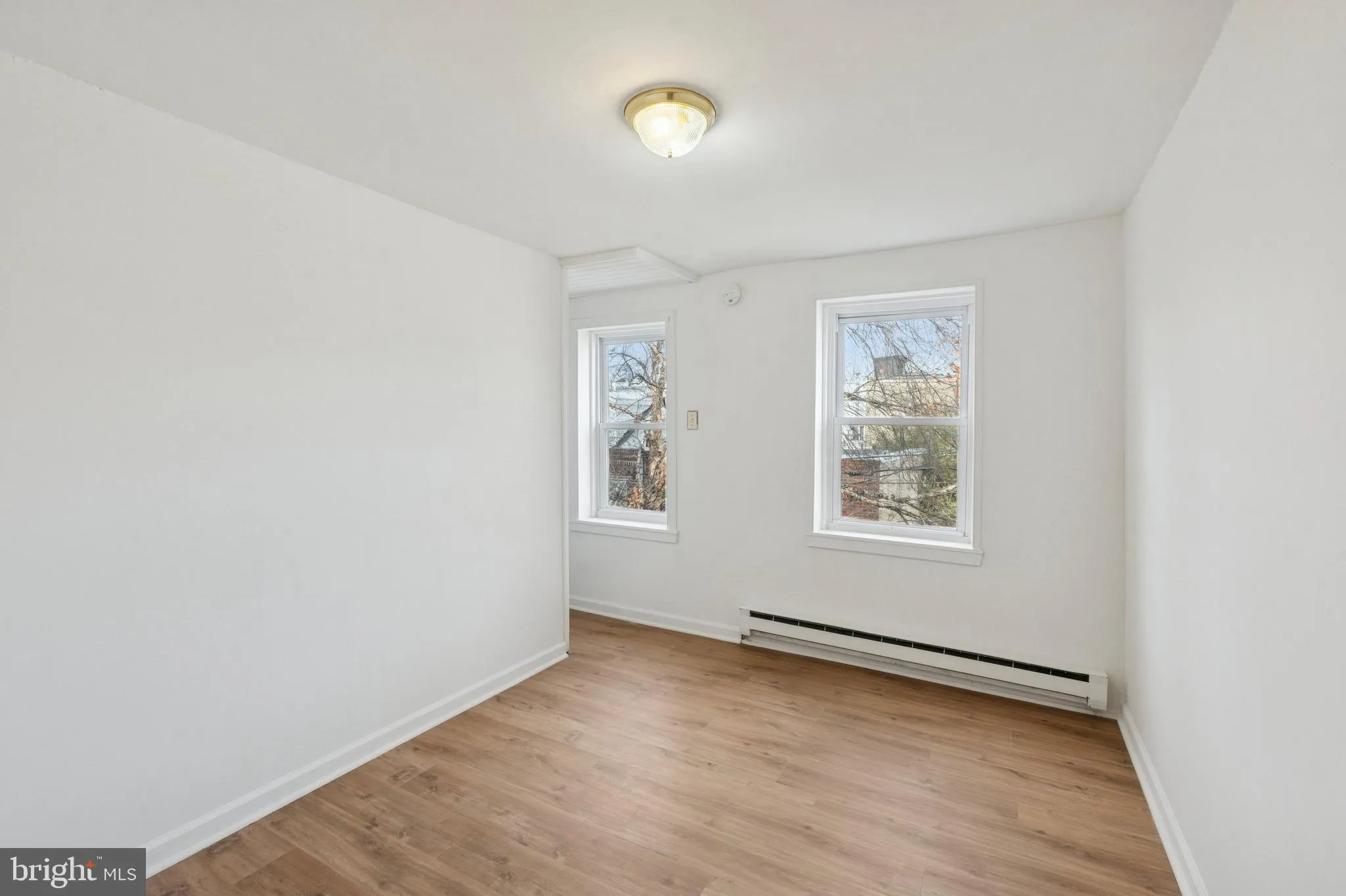 Philadelphia, Pennsylvania 19147, United States, 2 Bedrooms Bedrooms, ,1 BathroomBathrooms,Residential,Active,255251