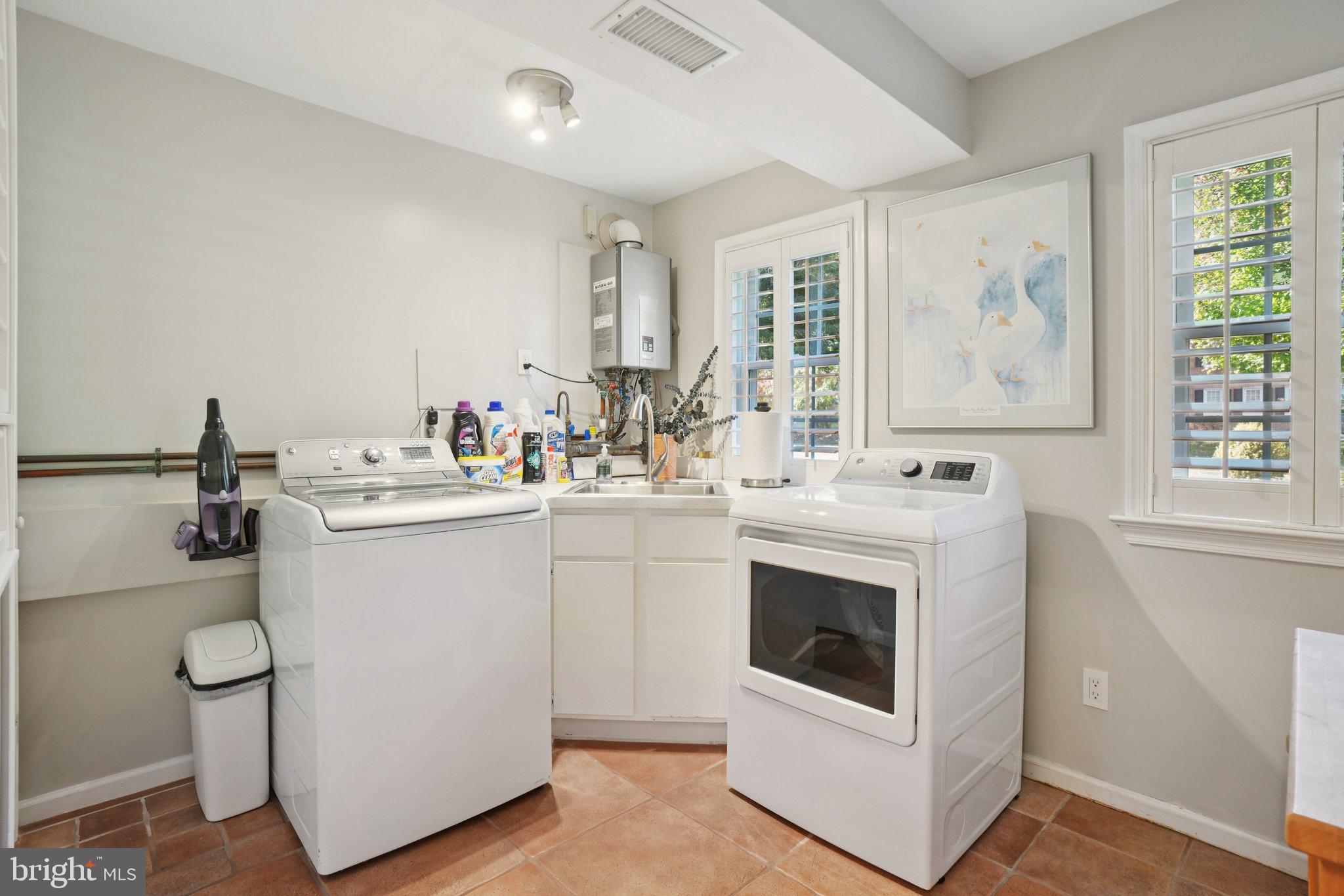 WOLF TRAP WOODS - Residential