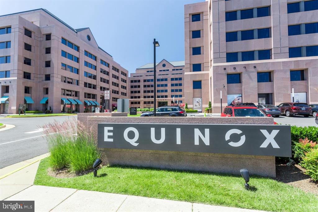 WOLF TRAP WOODS - Residential