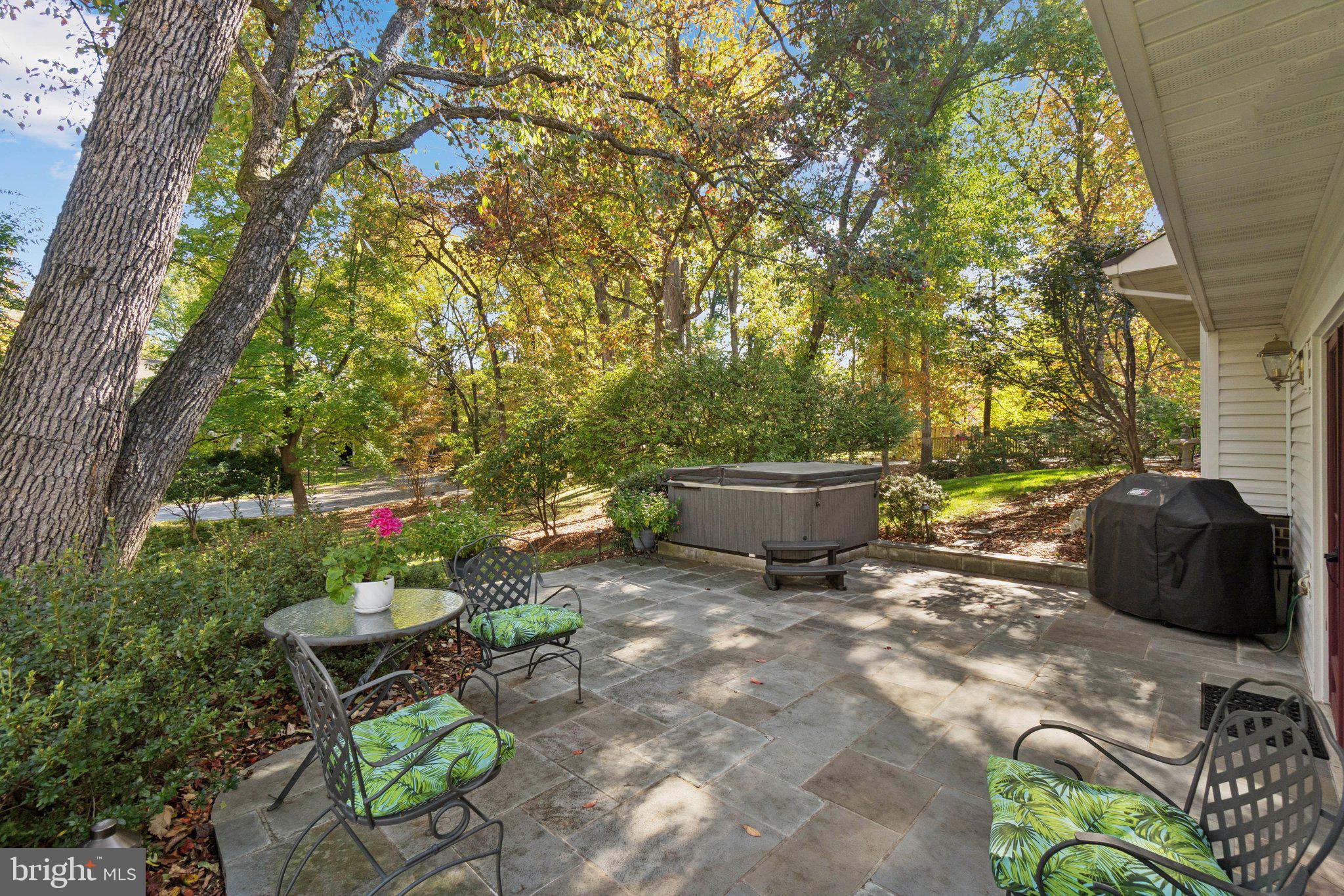 WOLF TRAP WOODS - Residential