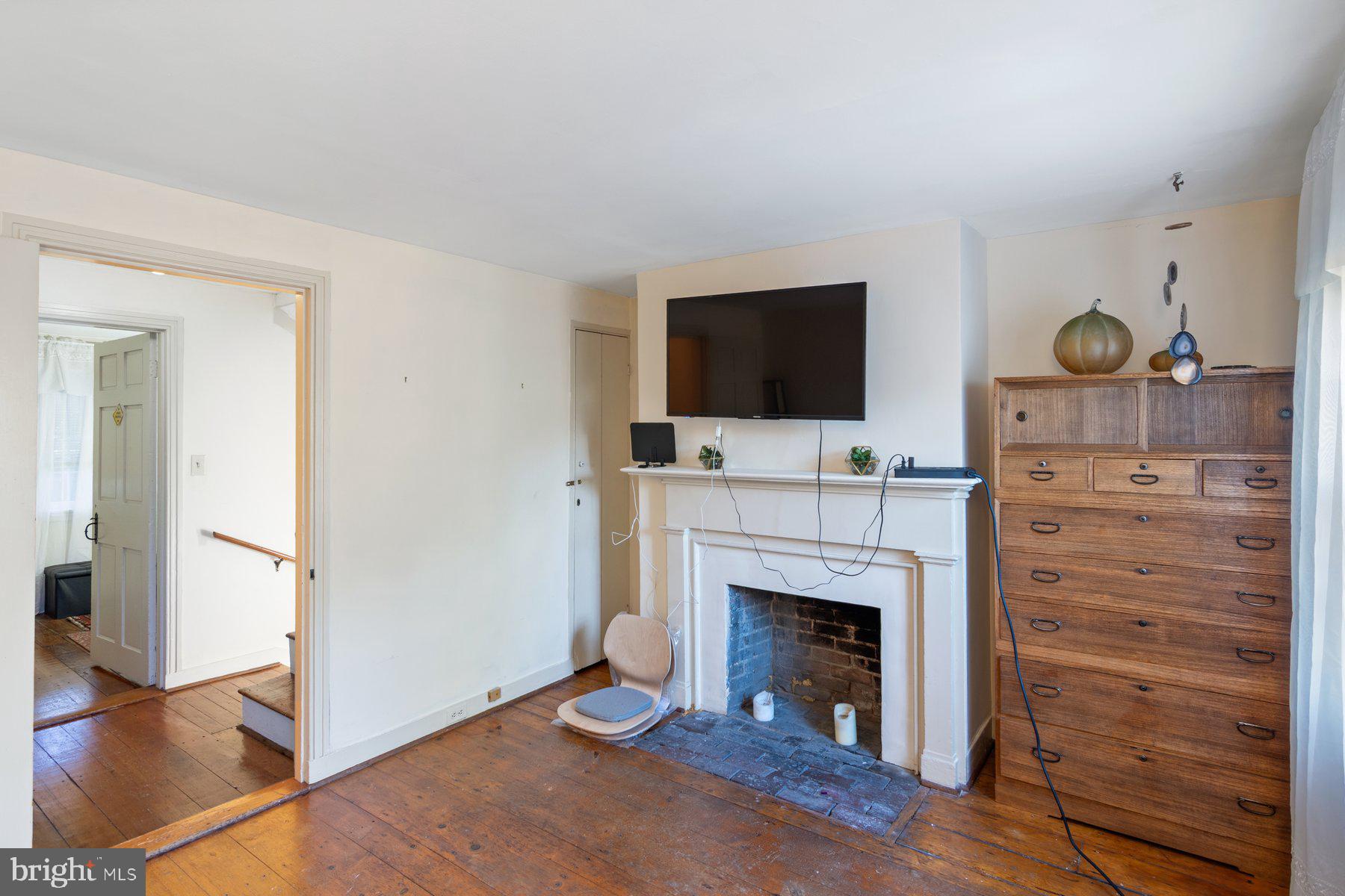 BROMO ARTS DISTRICT - Residential Lease