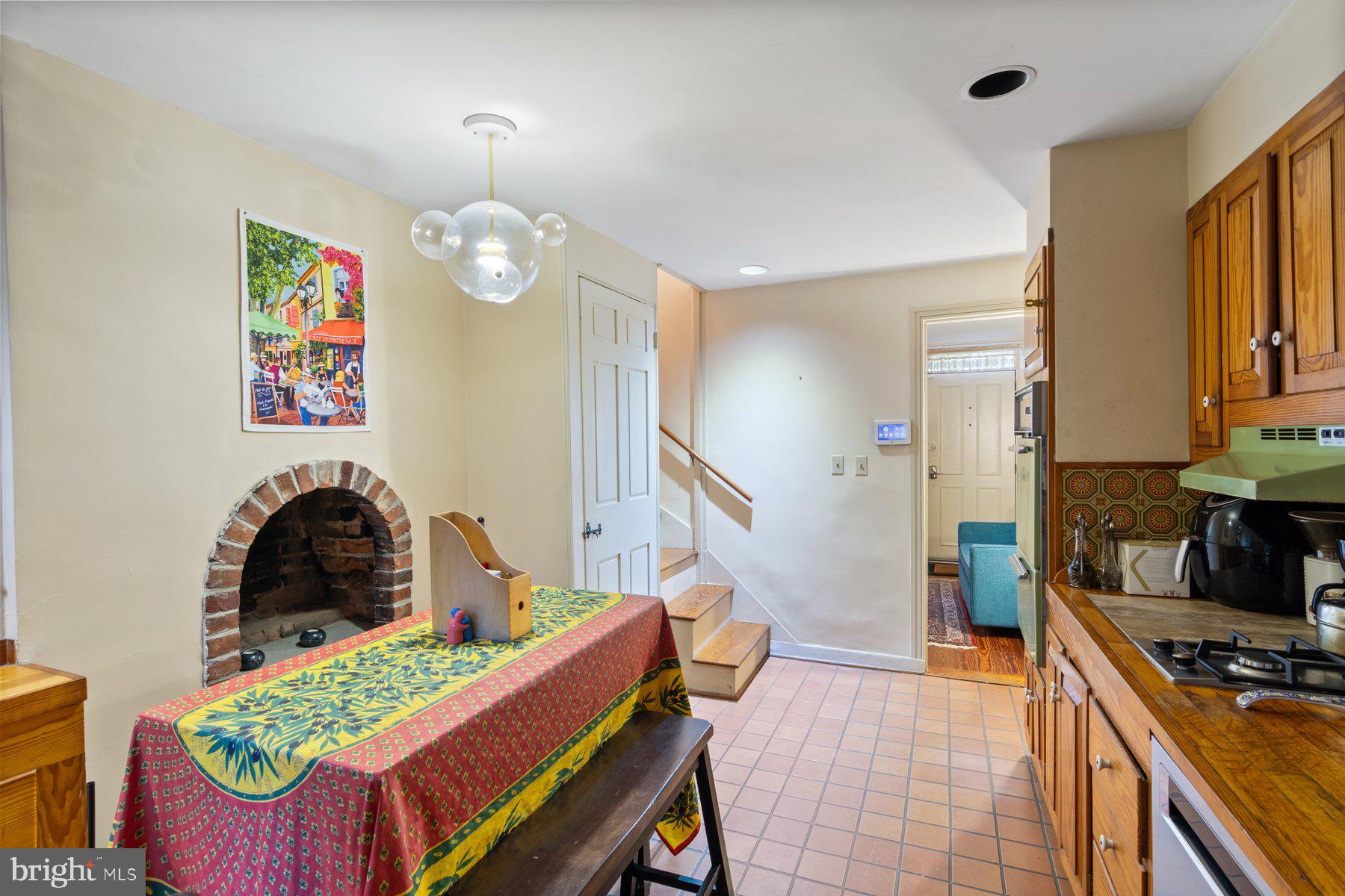 BROMO ARTS DISTRICT - Residential Lease