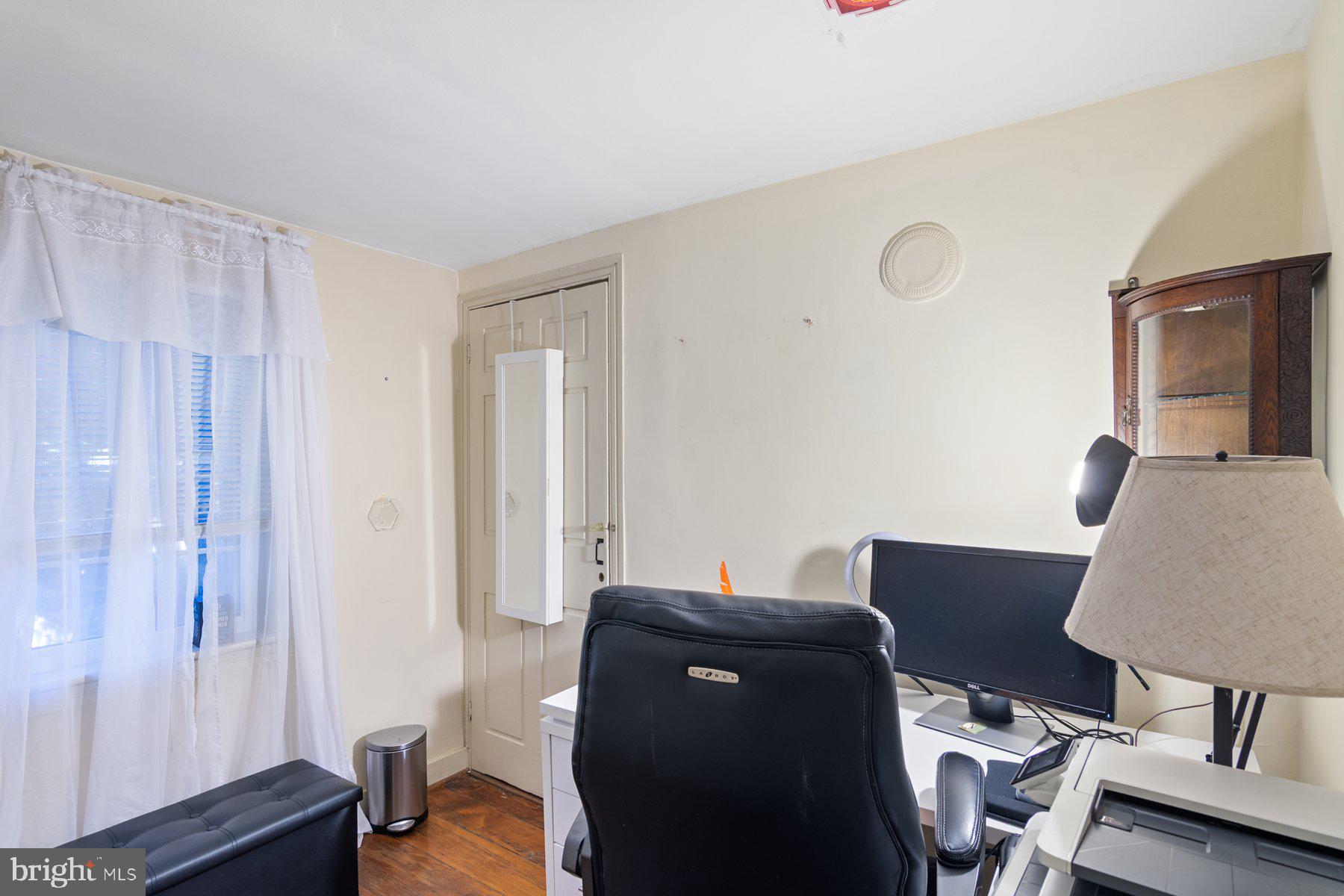 BROMO ARTS DISTRICT - Residential Lease