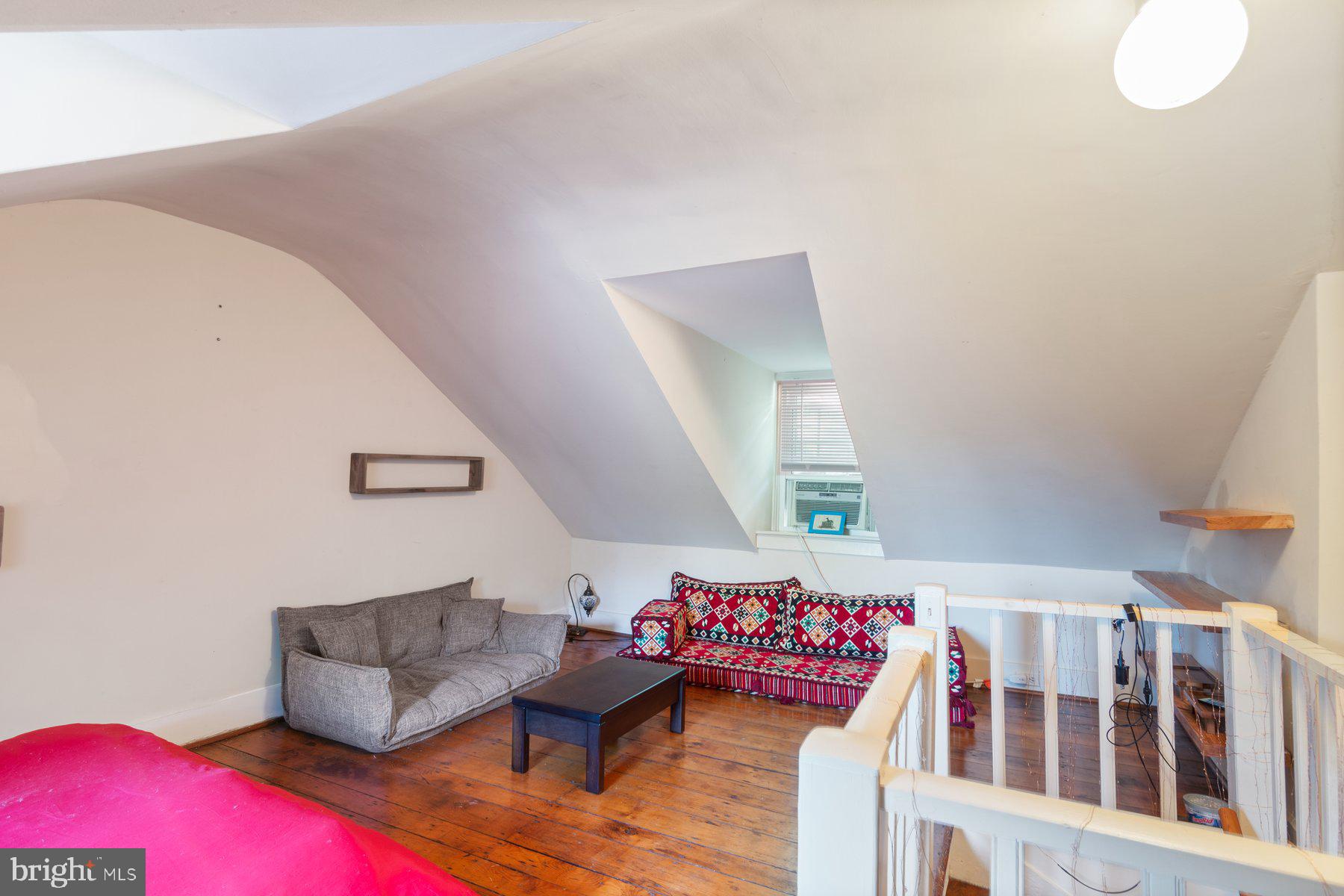 BROMO ARTS DISTRICT - Residential Lease