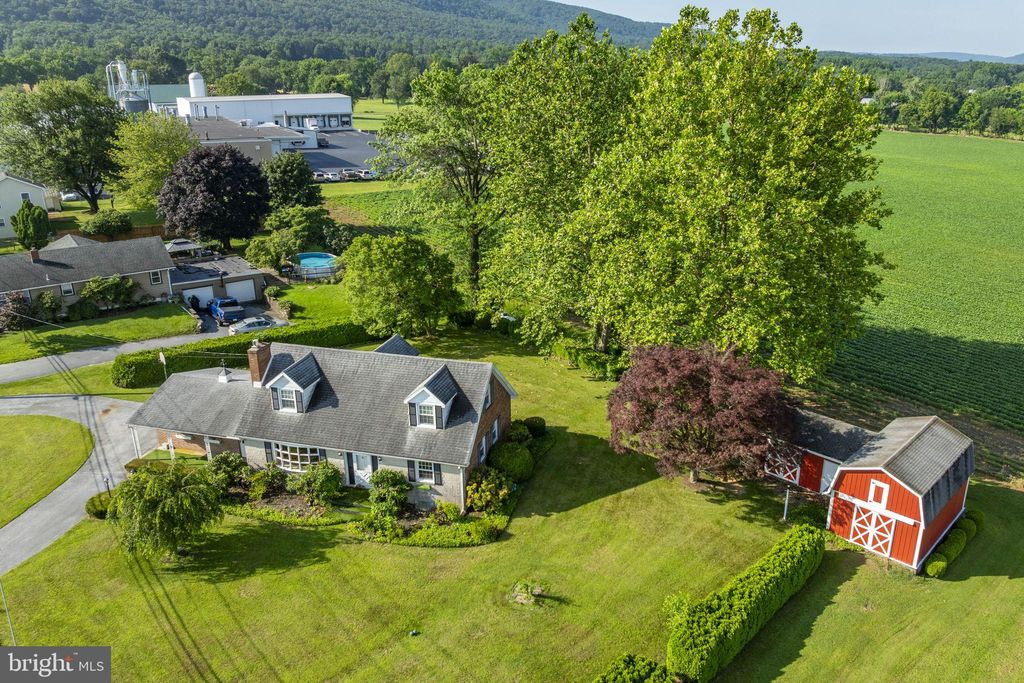 Photo of 279 S Sheridan Road, NEWMANSTOWN, PA 17073 (MLS # PALN2022284)