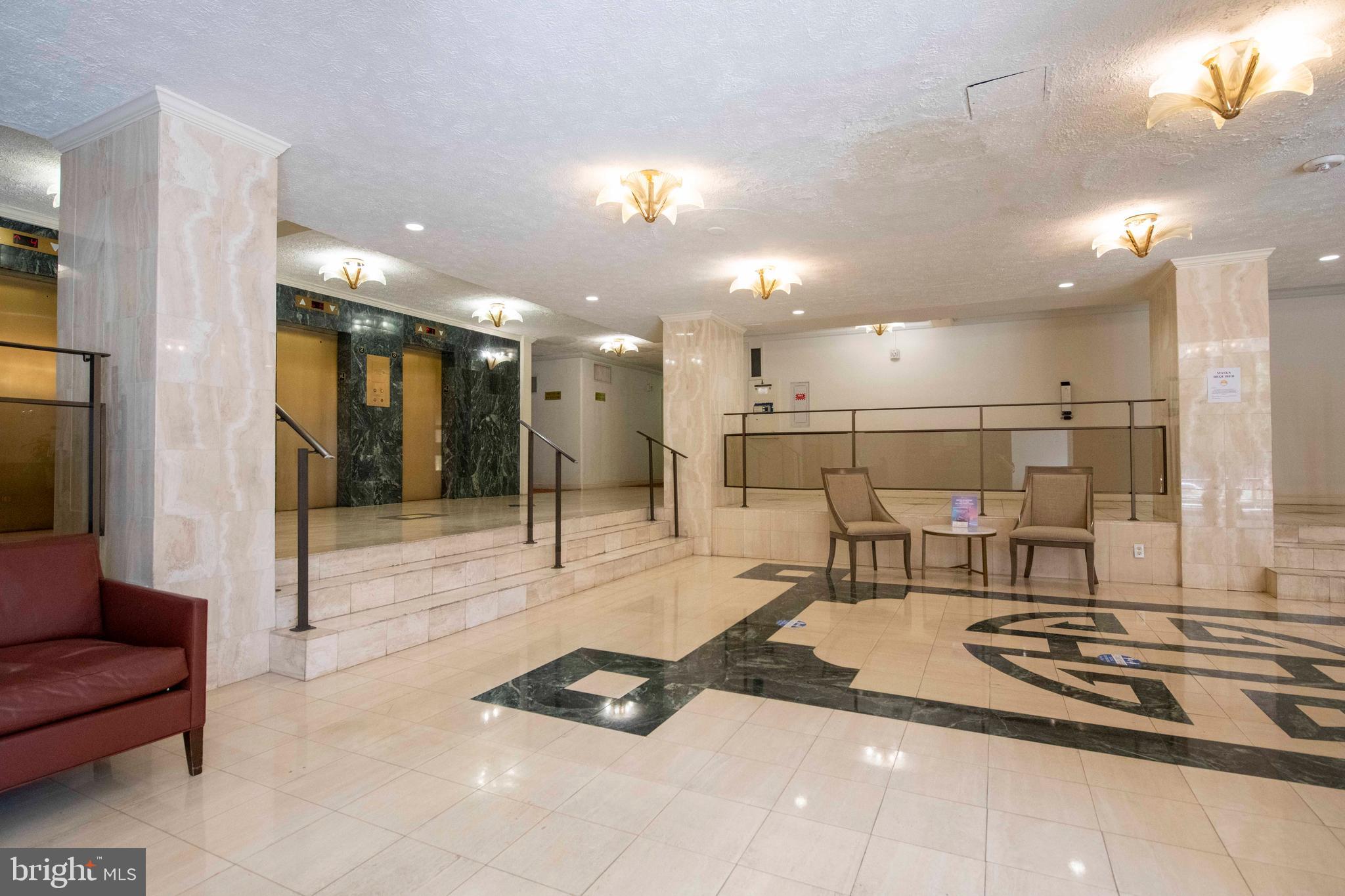 ROSSLYN - Residential Lease