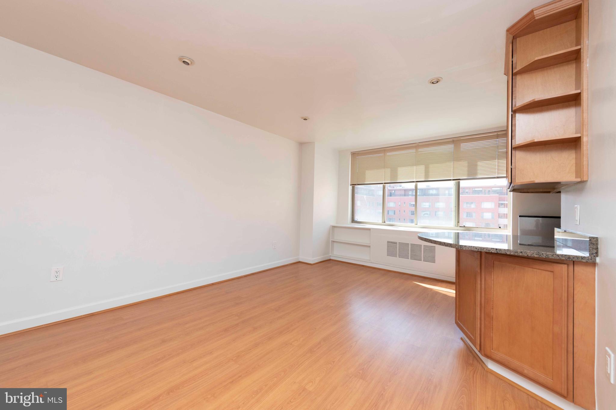 ROSSLYN - Residential Lease