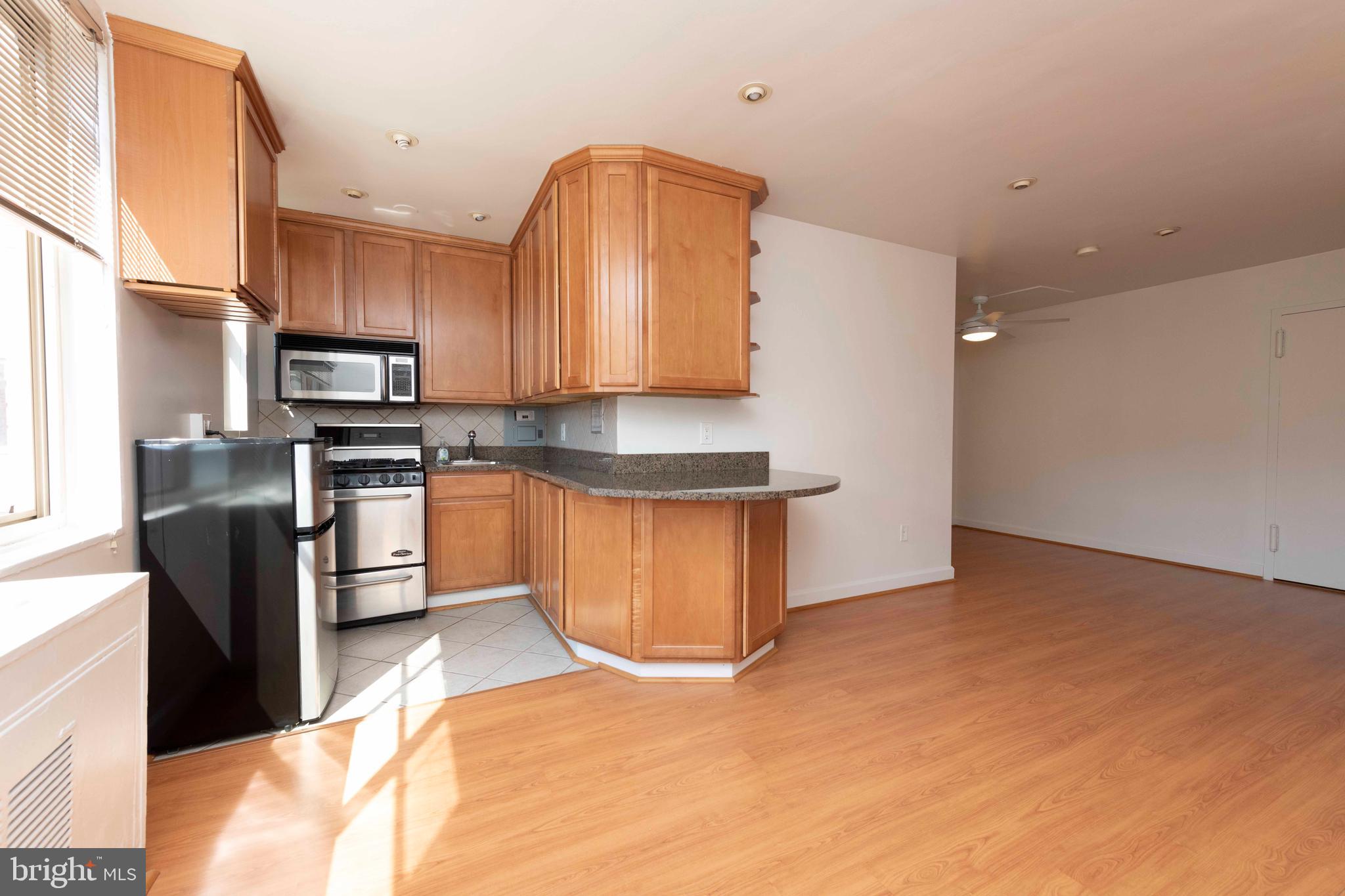ROSSLYN - Residential Lease