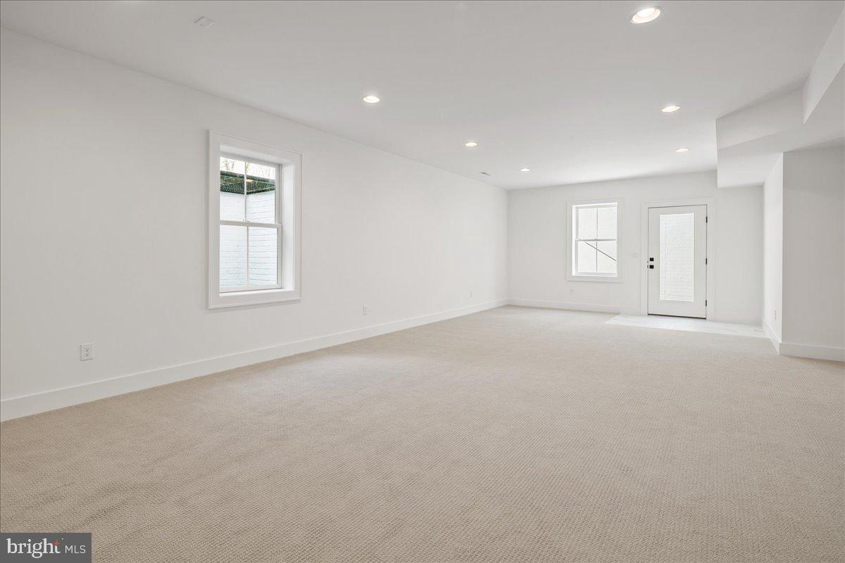 MONTOUR HEIGHTS - Residential