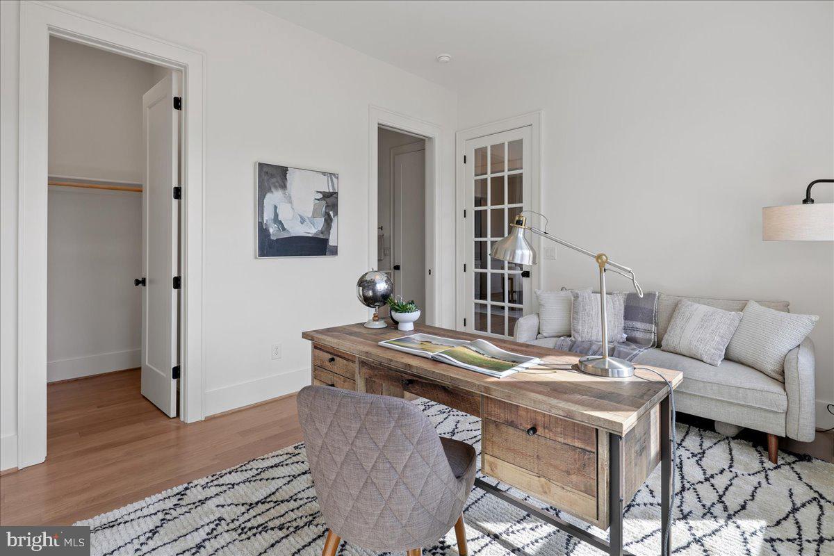 MONTOUR HEIGHTS - Residential