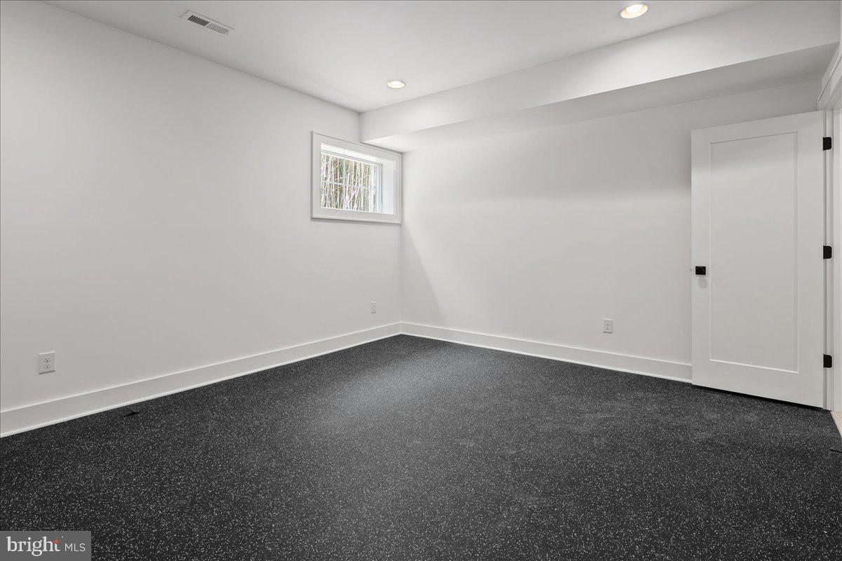 MONTOUR HEIGHTS - Residential